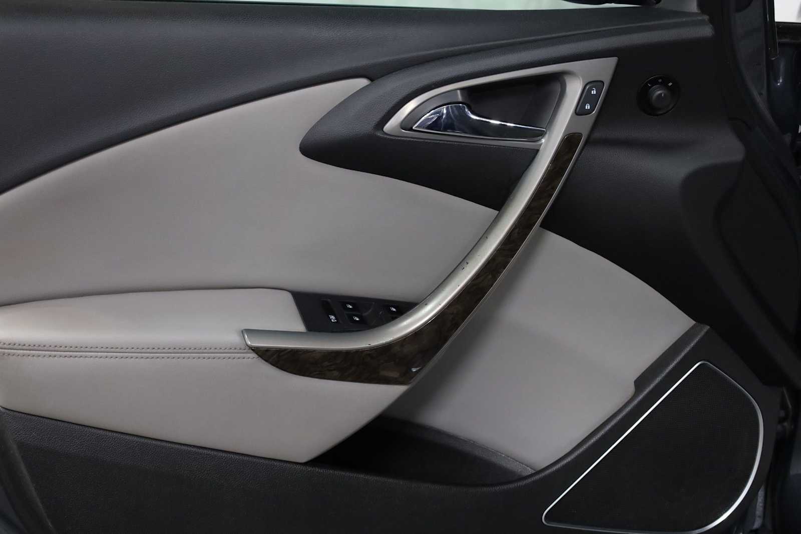 Thumbnail: 2013 Buick Verano - 16