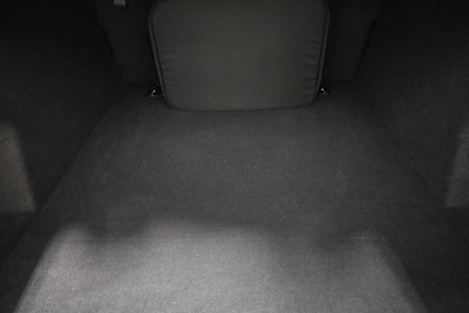 Thumbnail: 2025 Porsche Taycan - 41