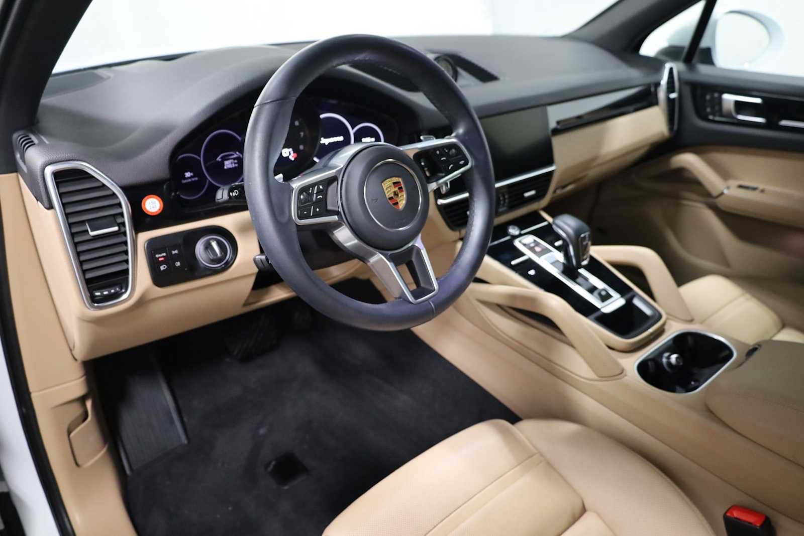 Thumbnail: 2023 Porsche Cayenne - 4