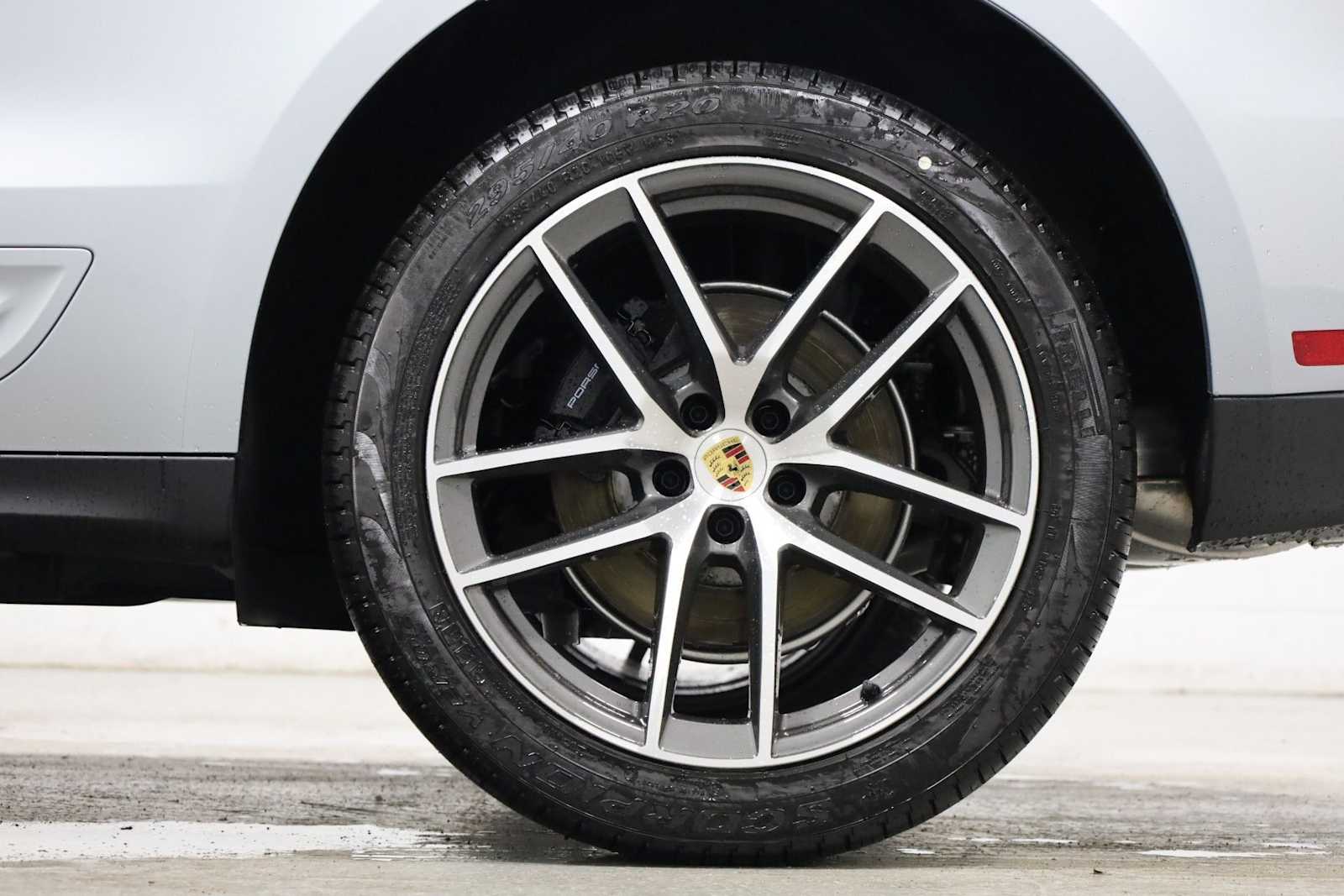 Thumbnail: 2026 Porsche Macan - 39