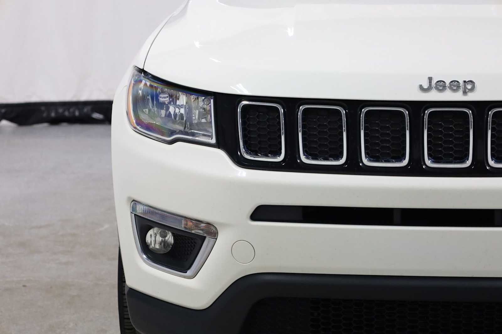 Thumbnail: 2019 Jeep Compass - 15