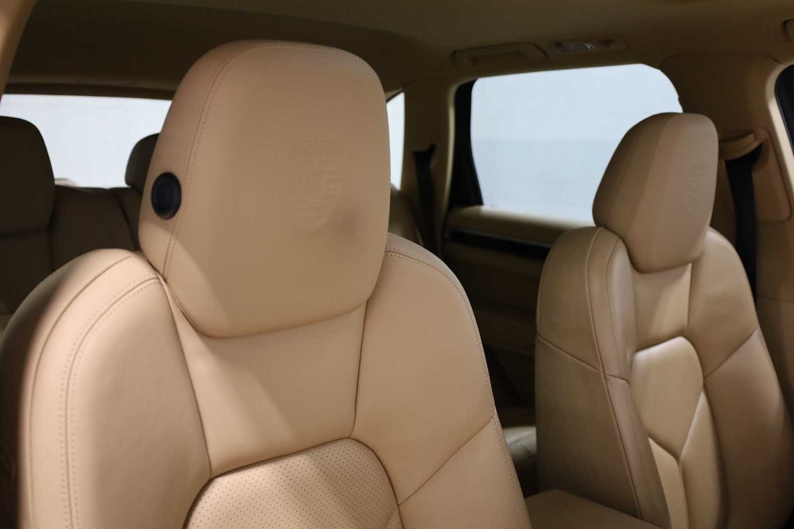 Thumbnail: 2014 Porsche Cayenne - 22