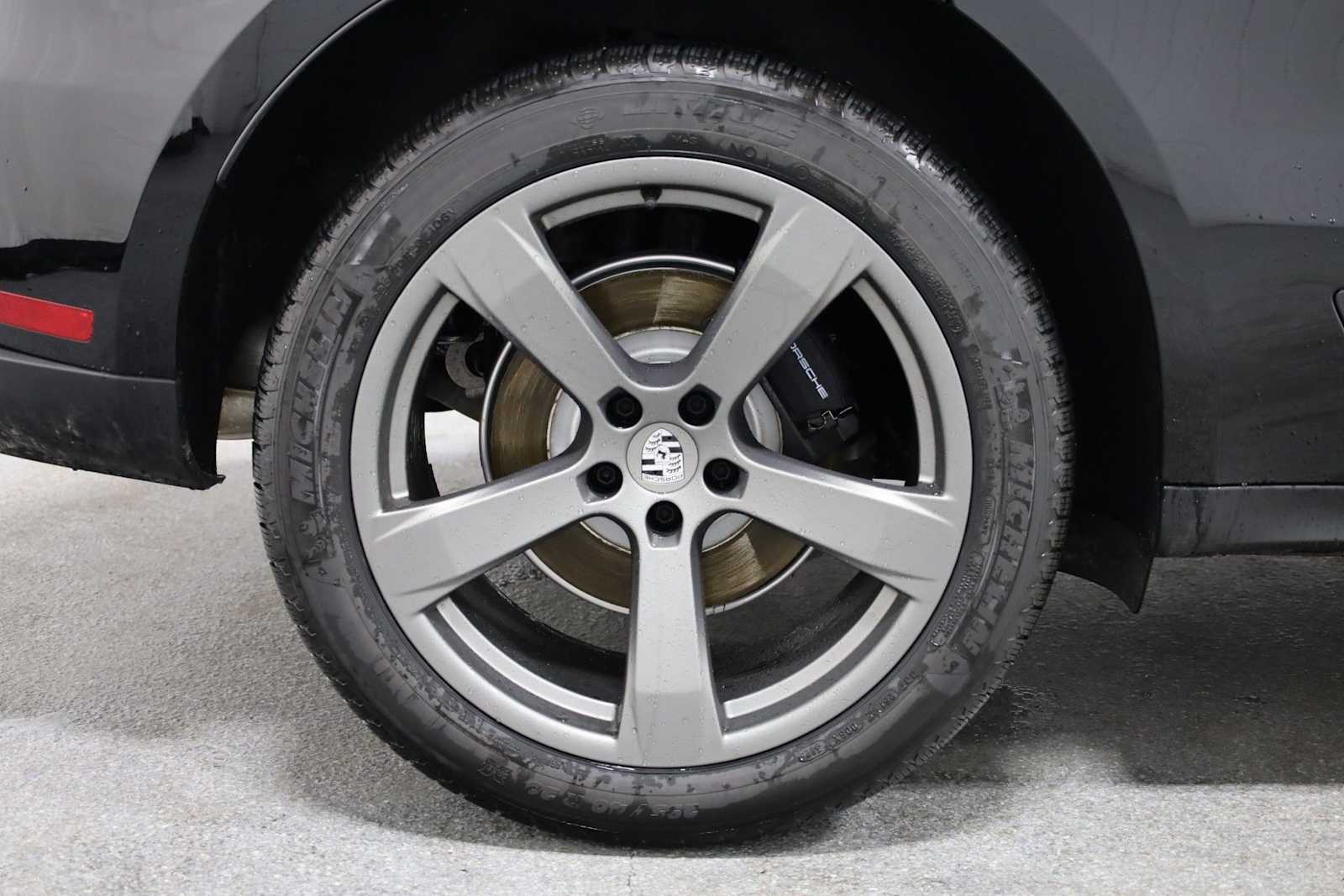 Thumbnail: 2026 Porsche Macan - 38