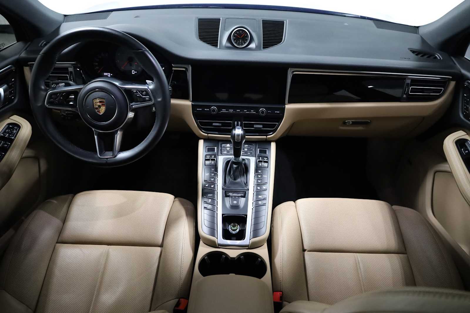 Thumbnail: 2020 Porsche Macan - 25