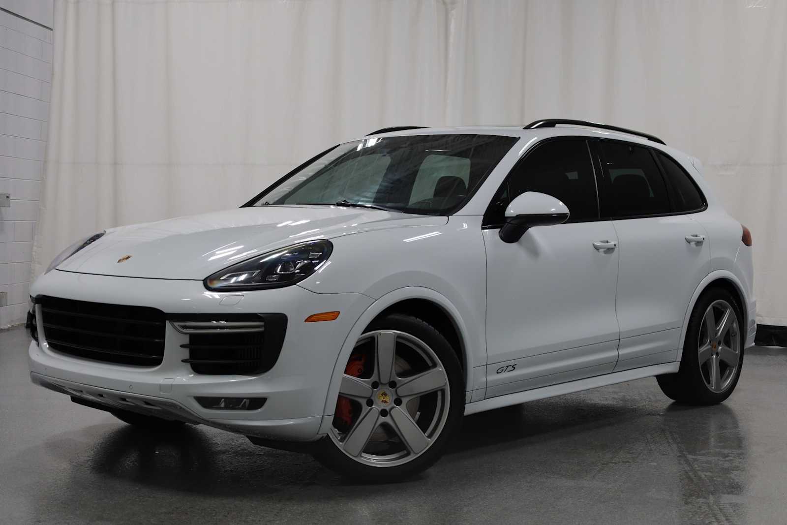 Thumbnail: 2018 Porsche Cayenne - 1