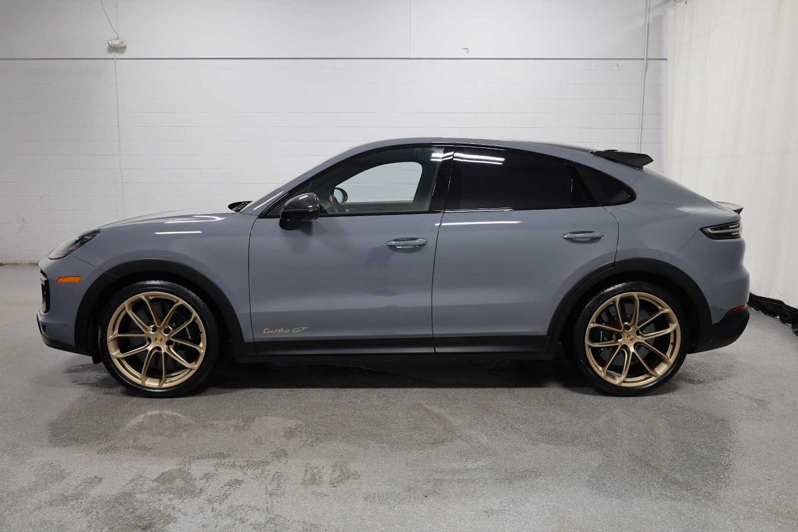 Thumbnail: 2022 Porsche  - 2