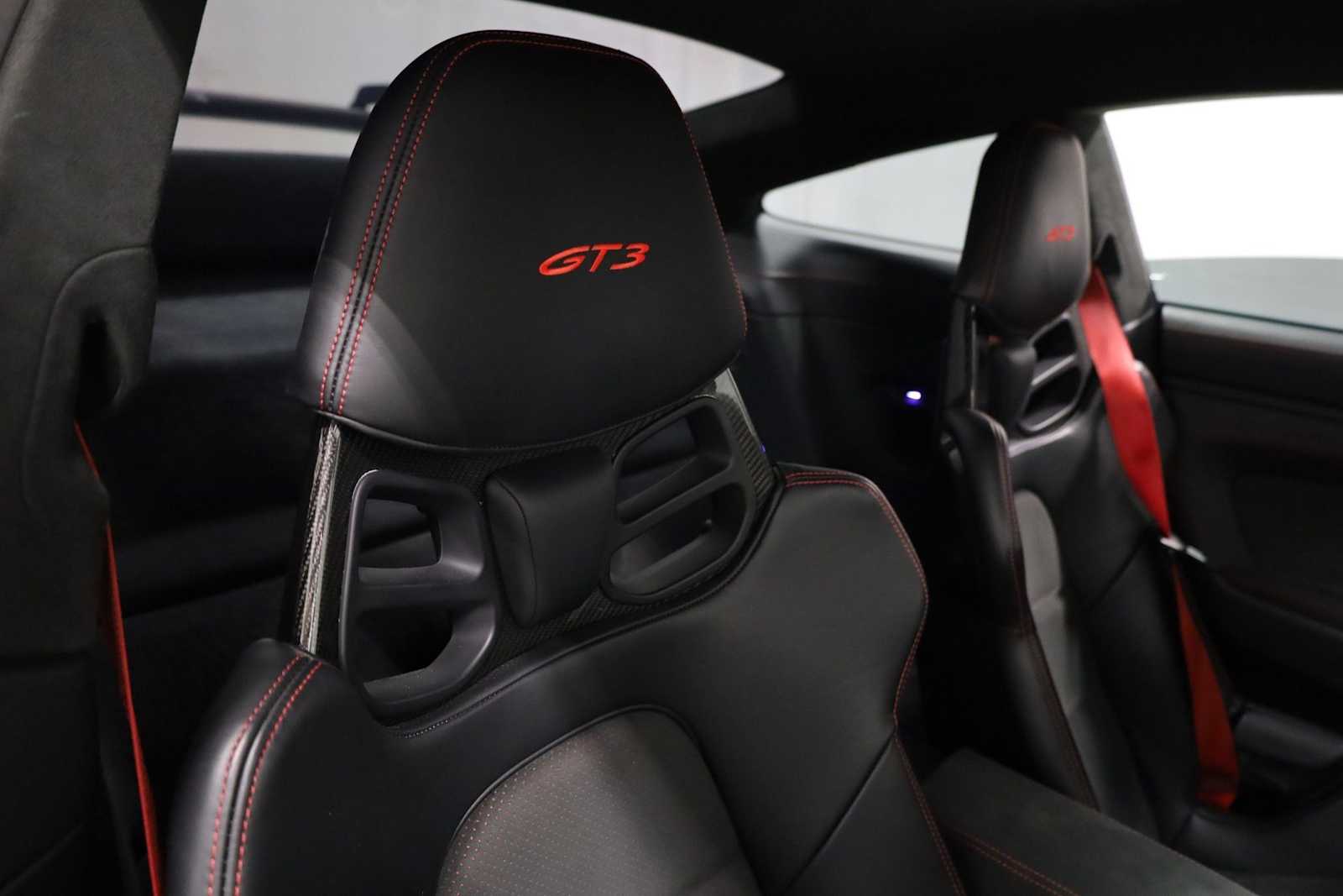 Thumbnail: 2023 Porsche 911 - 22