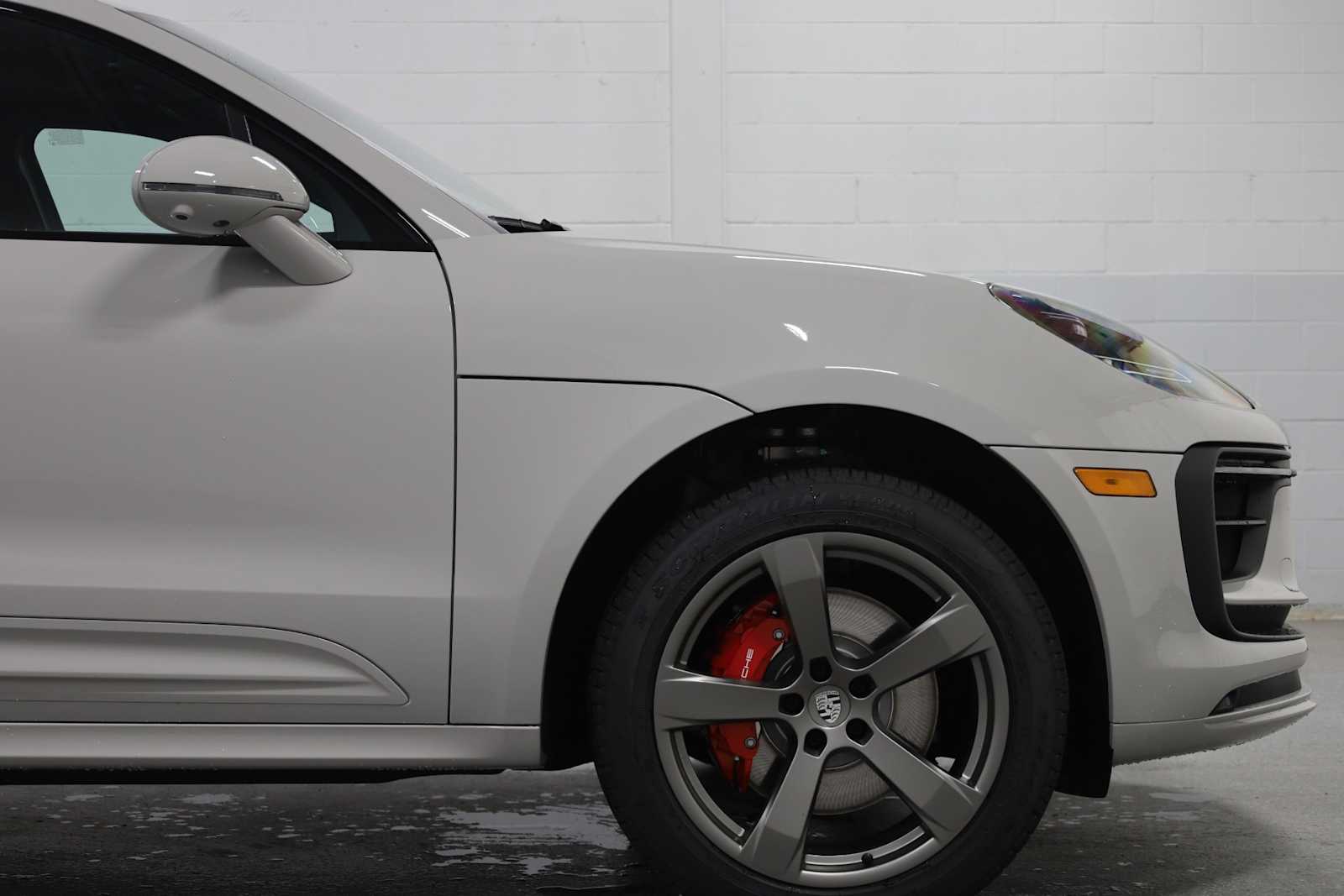 Thumbnail: 2025 Porsche Macan - 11