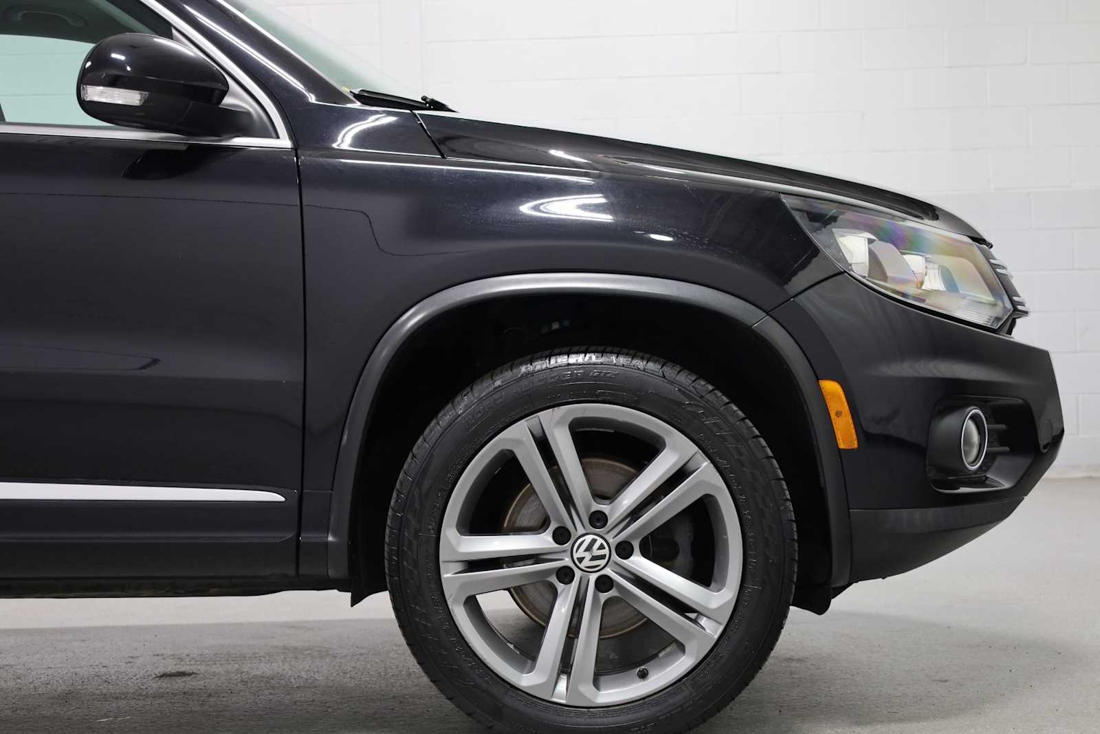 Thumbnail: 2017 Volkswagen Tiguan - 11