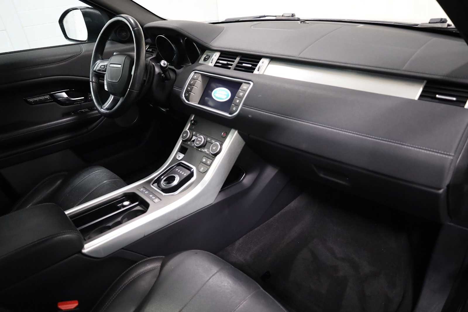 Thumbnail: 2017 Land Rover Range Rover Evoque - 6