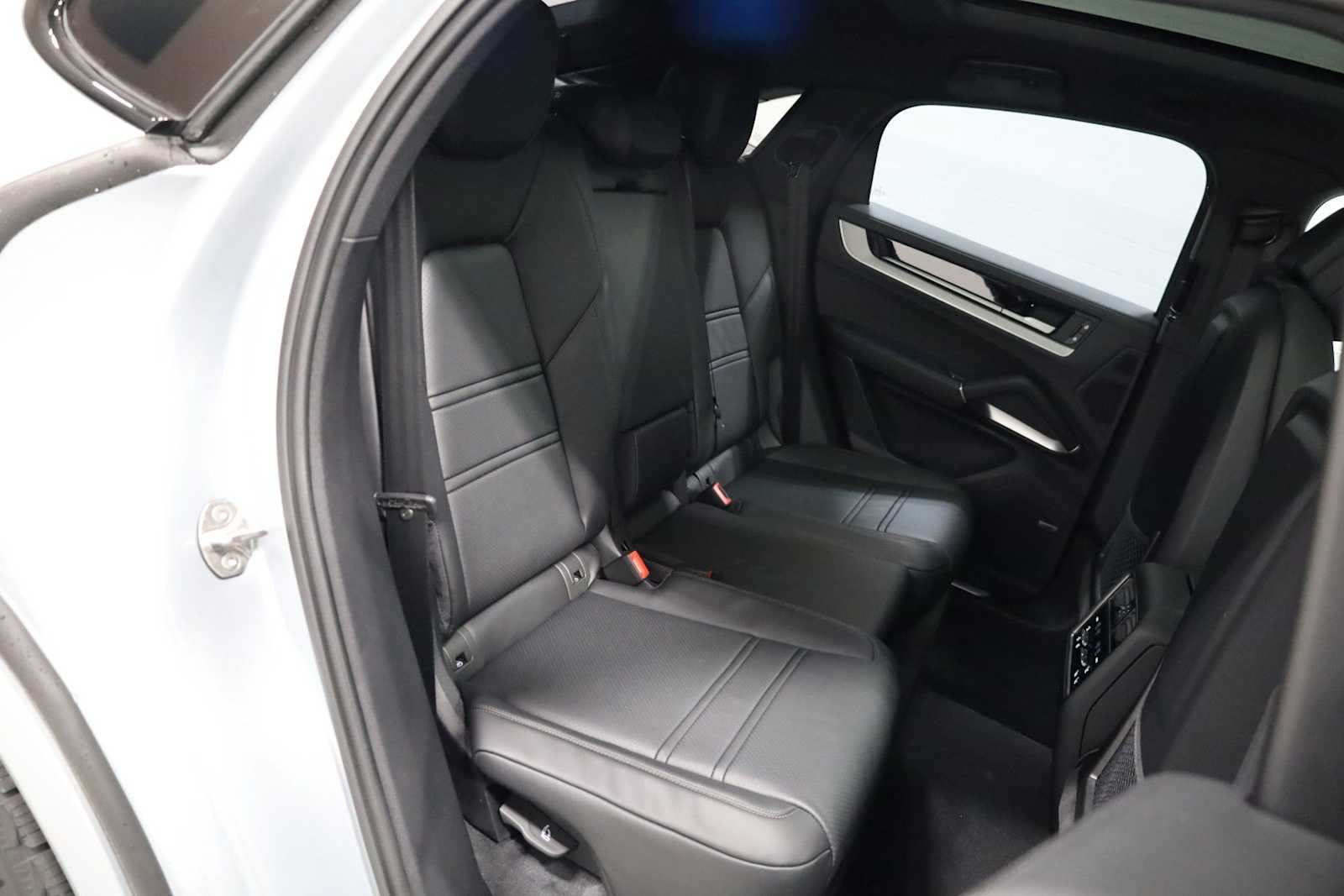 Thumbnail: 2026 Porsche  - 37