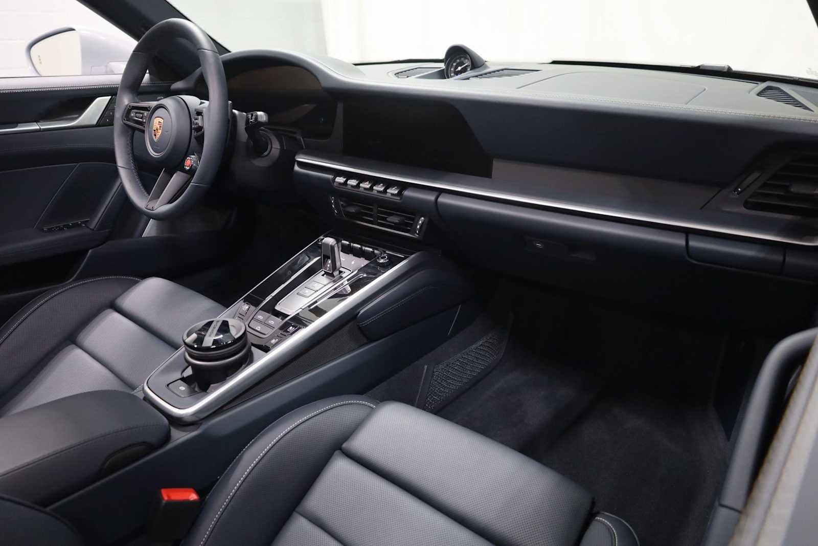 Thumbnail: 2025 Porsche 911 - 7