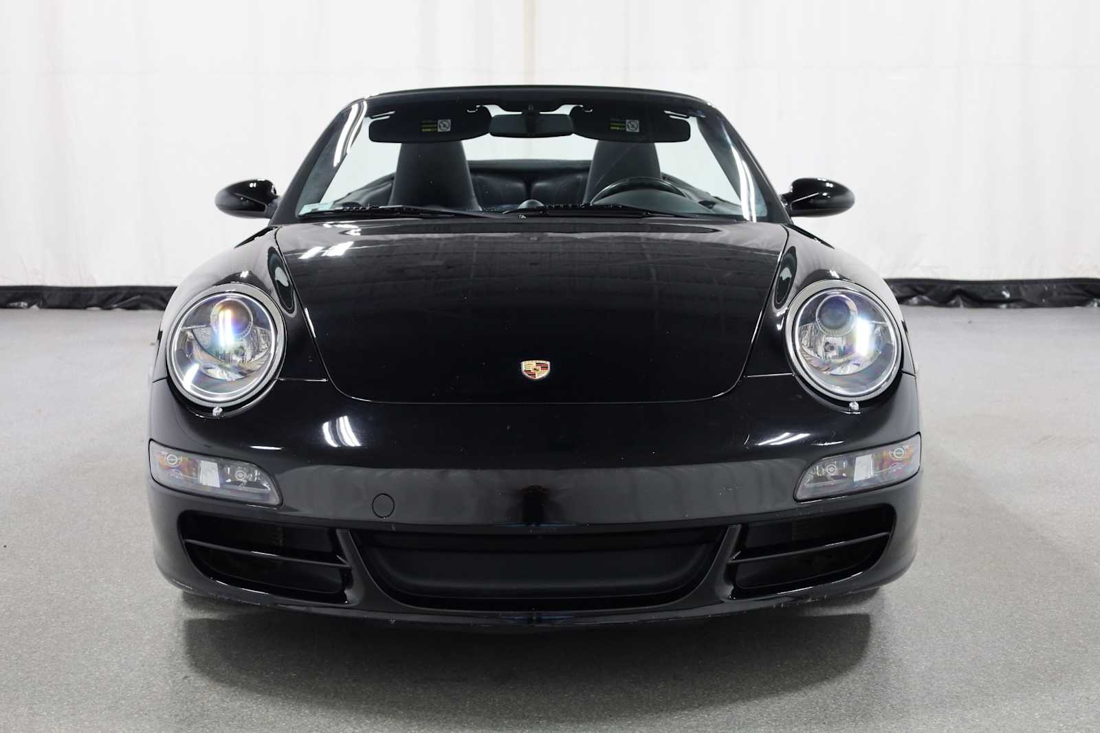 Thumbnail: 2007 Porsche 911 - 14