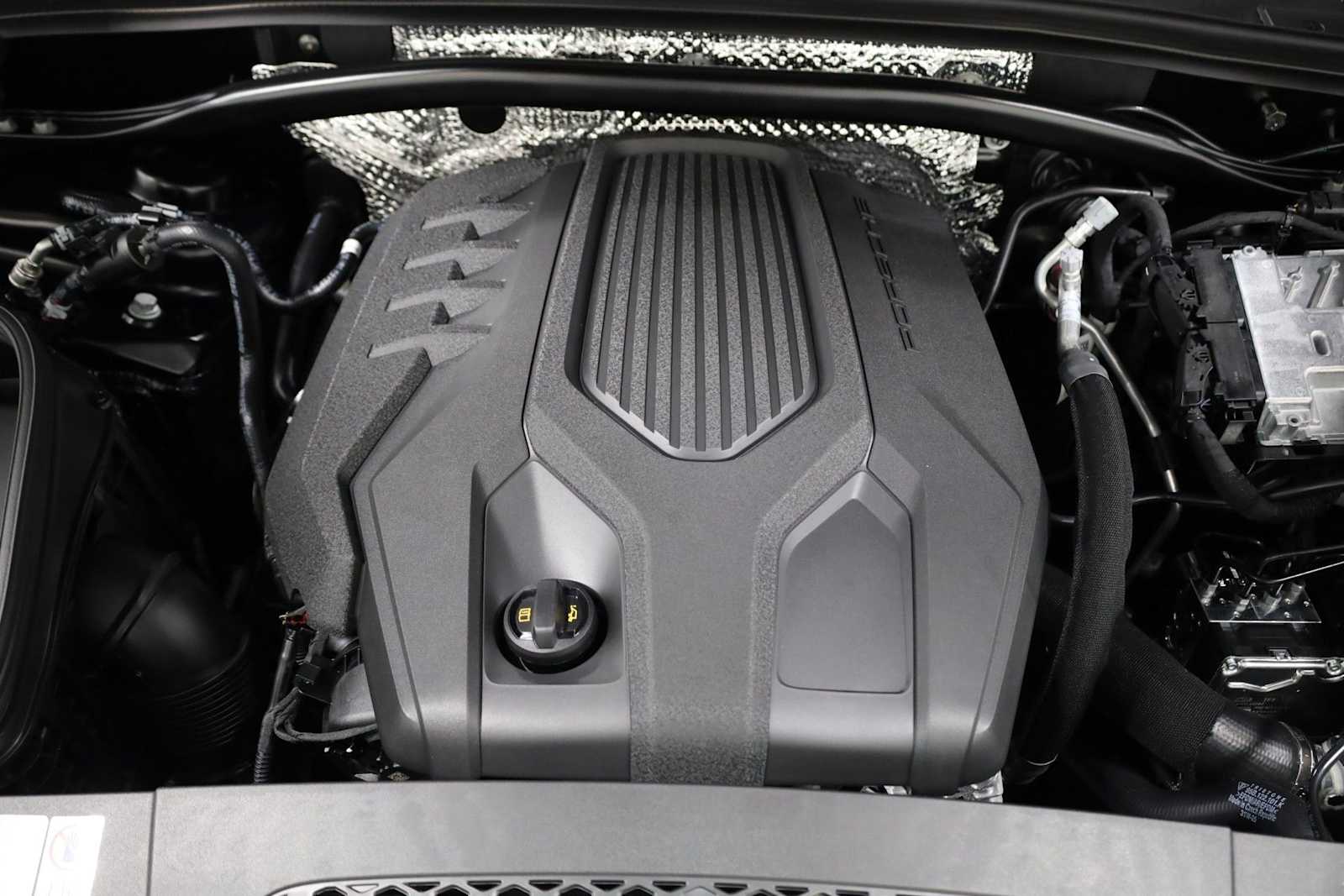 Thumbnail: 2026 Porsche Macan - 42