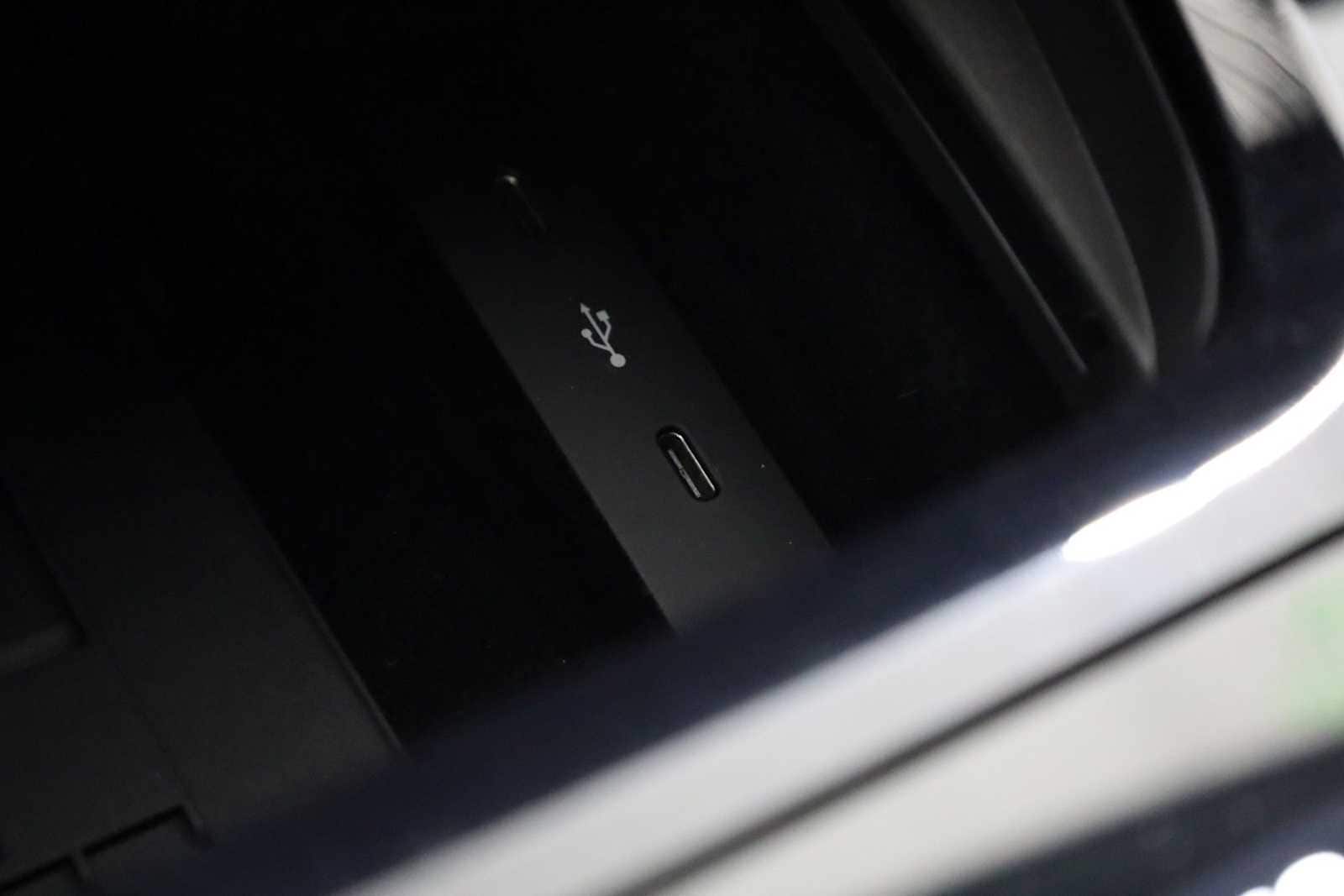 Thumbnail: 2024 Porsche Cayenne - 33