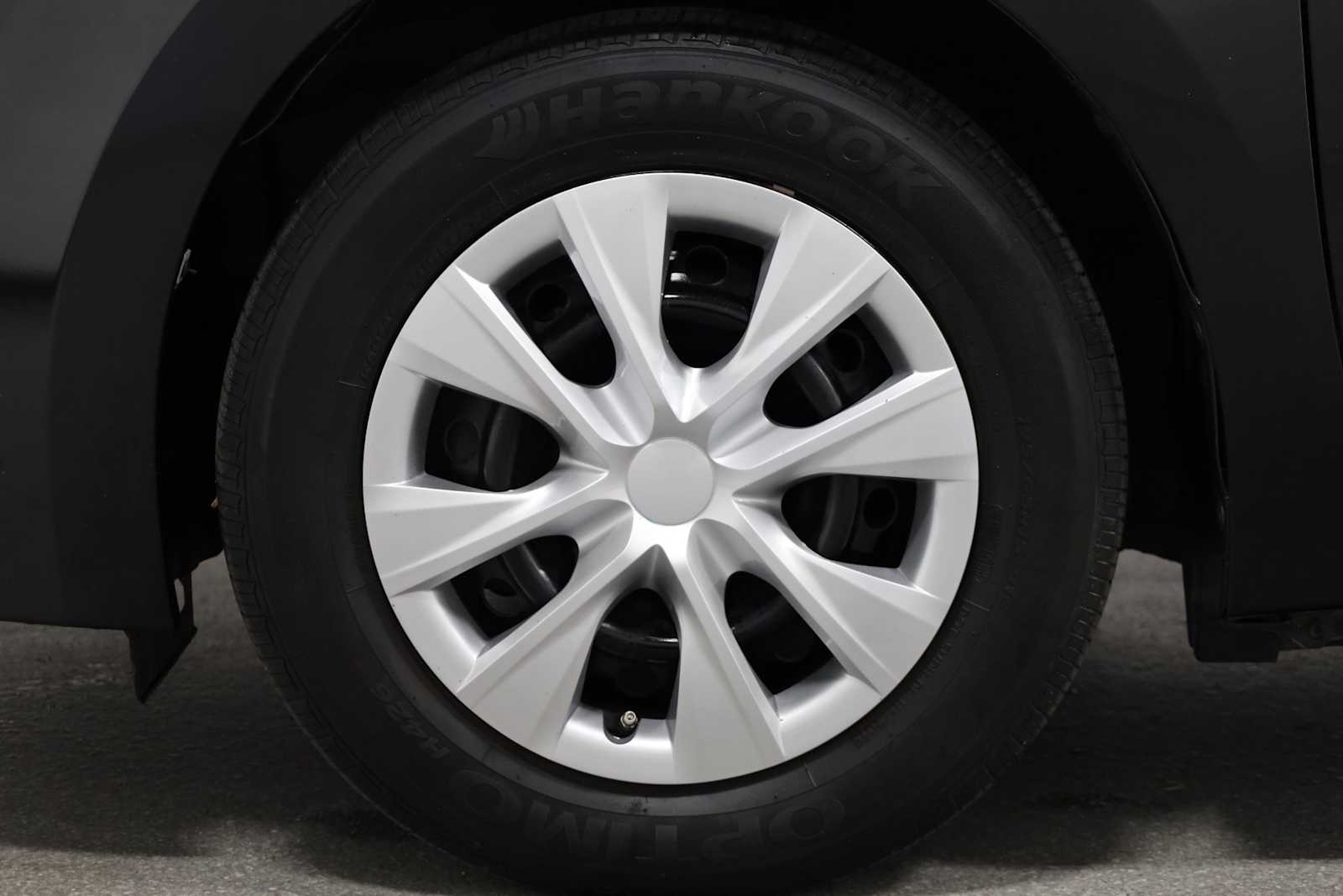 Thumbnail: 2016 Toyota Corolla - 34