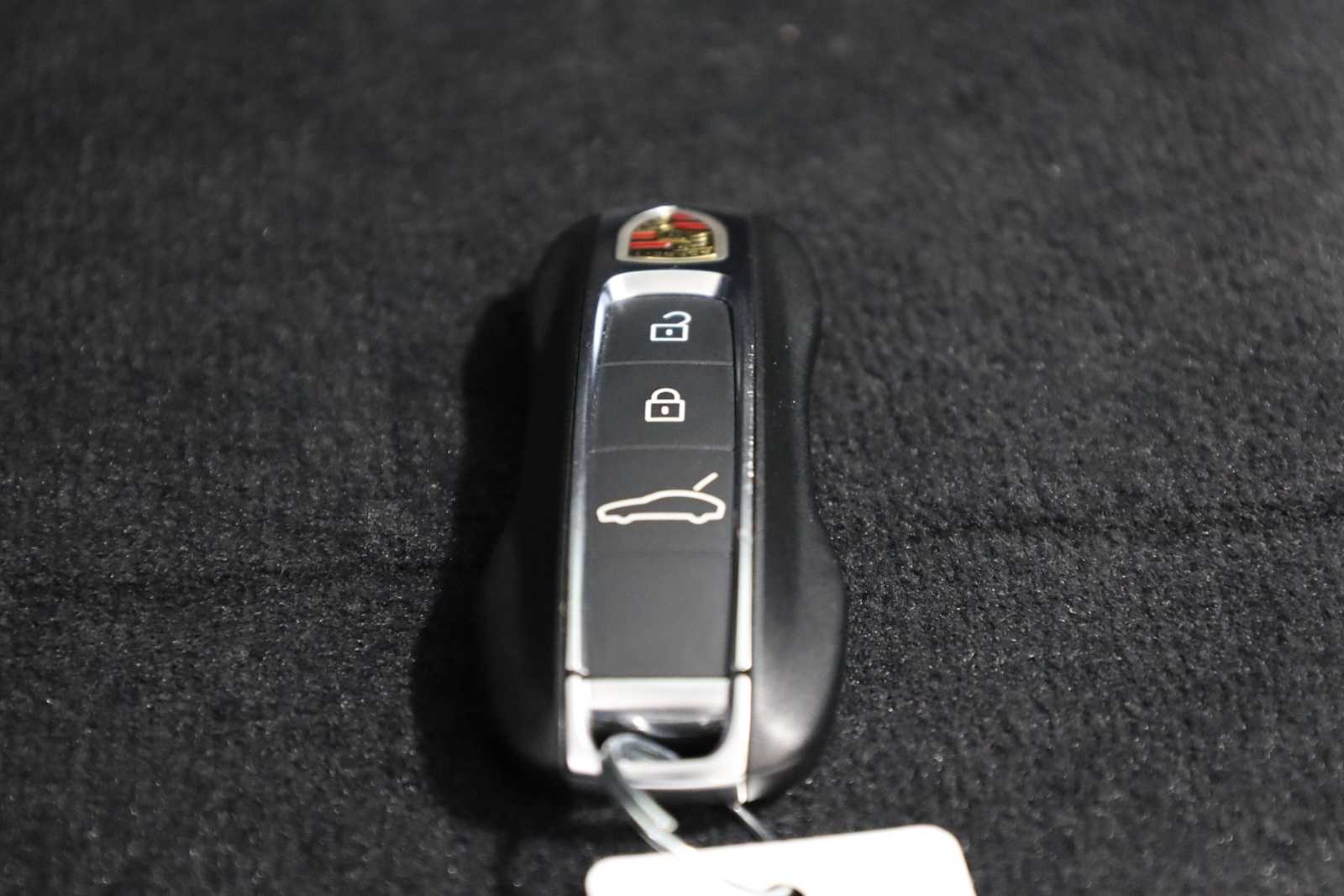 2023 Porsche Panamera 4 42