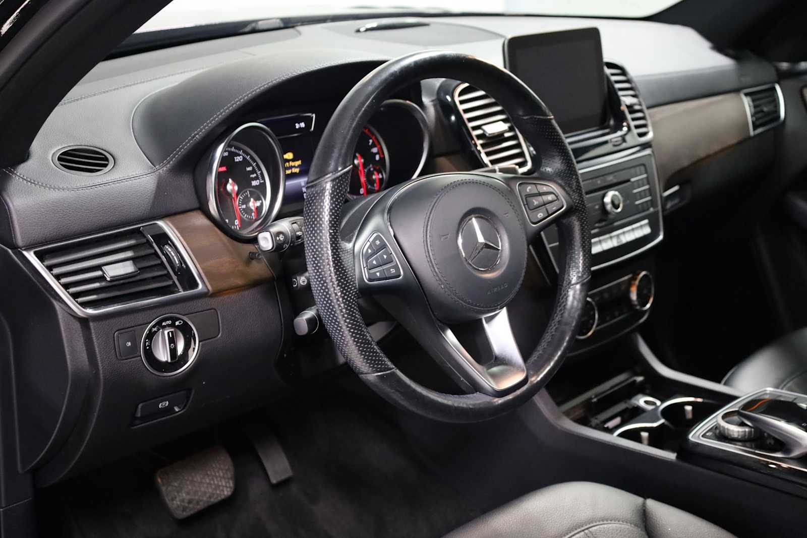 Thumbnail: 2019 Mercedes-Benz GLS - 4