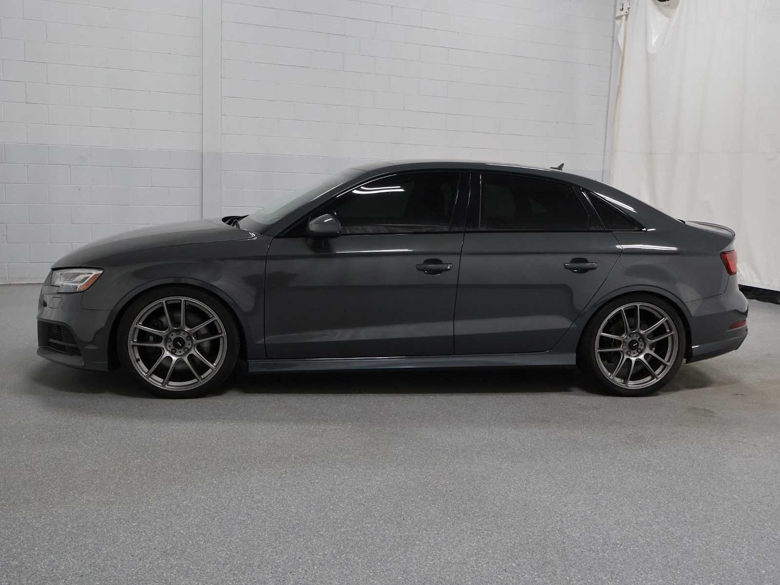 Thumbnail: 2018 Audi S3 - 2