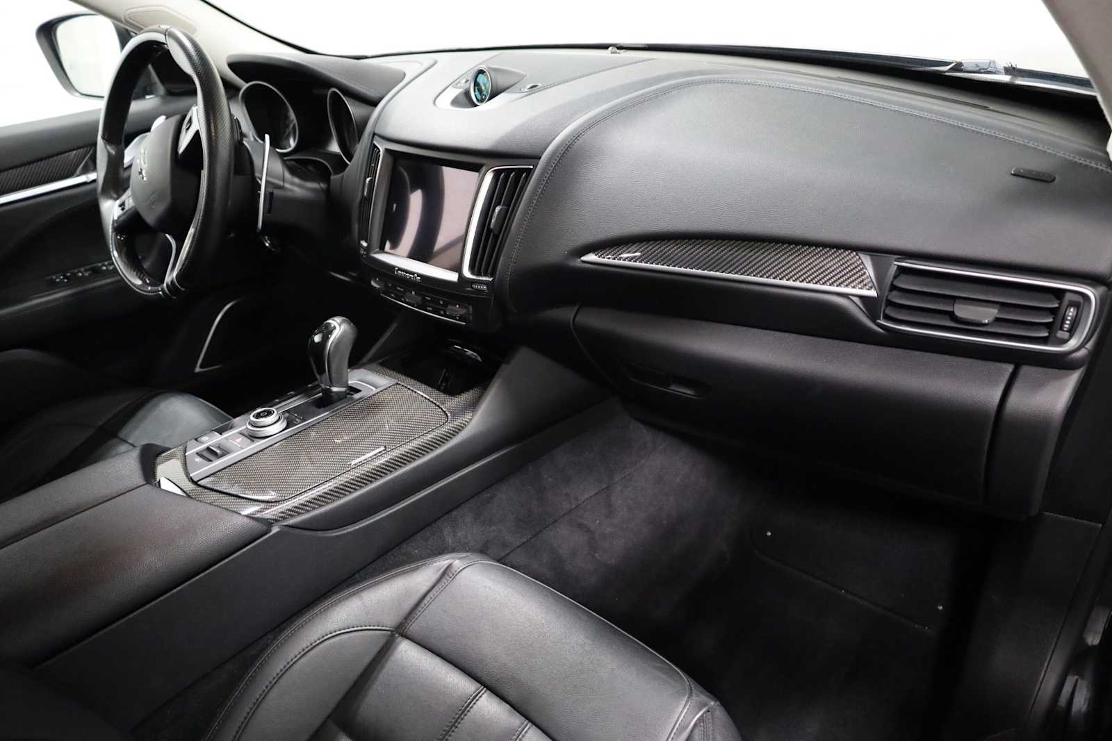 Thumbnail: 2017 Maserati Levante - 6