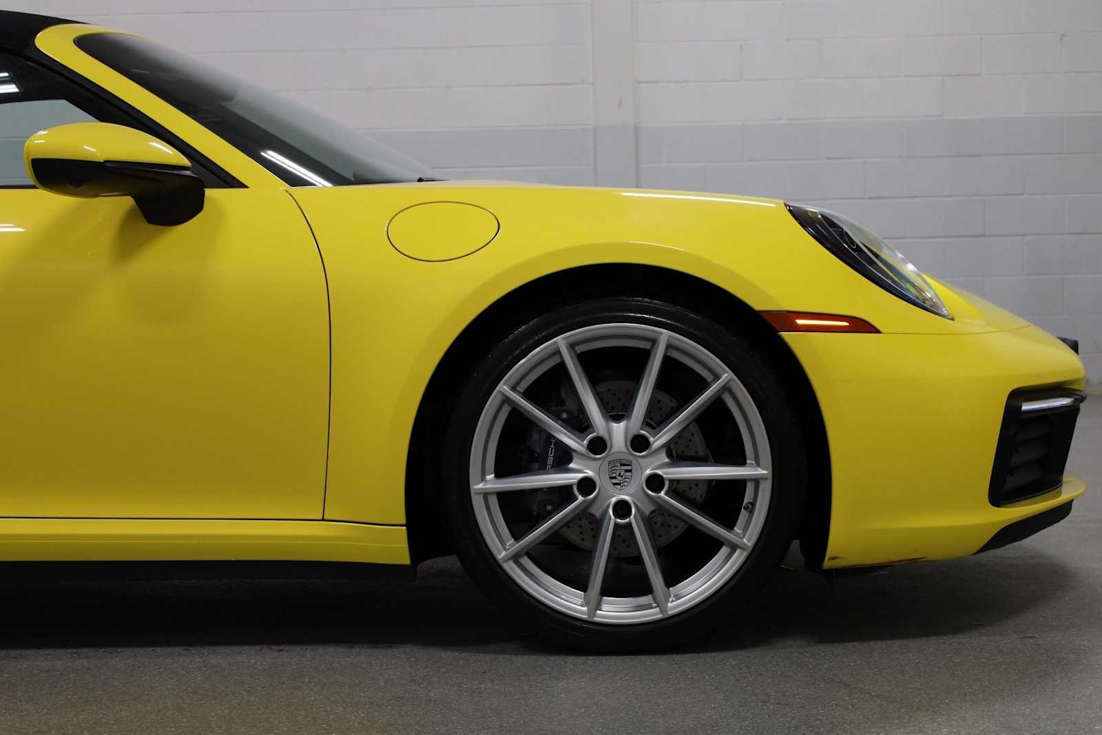 Thumbnail: 2022 Porsche 911 - 11