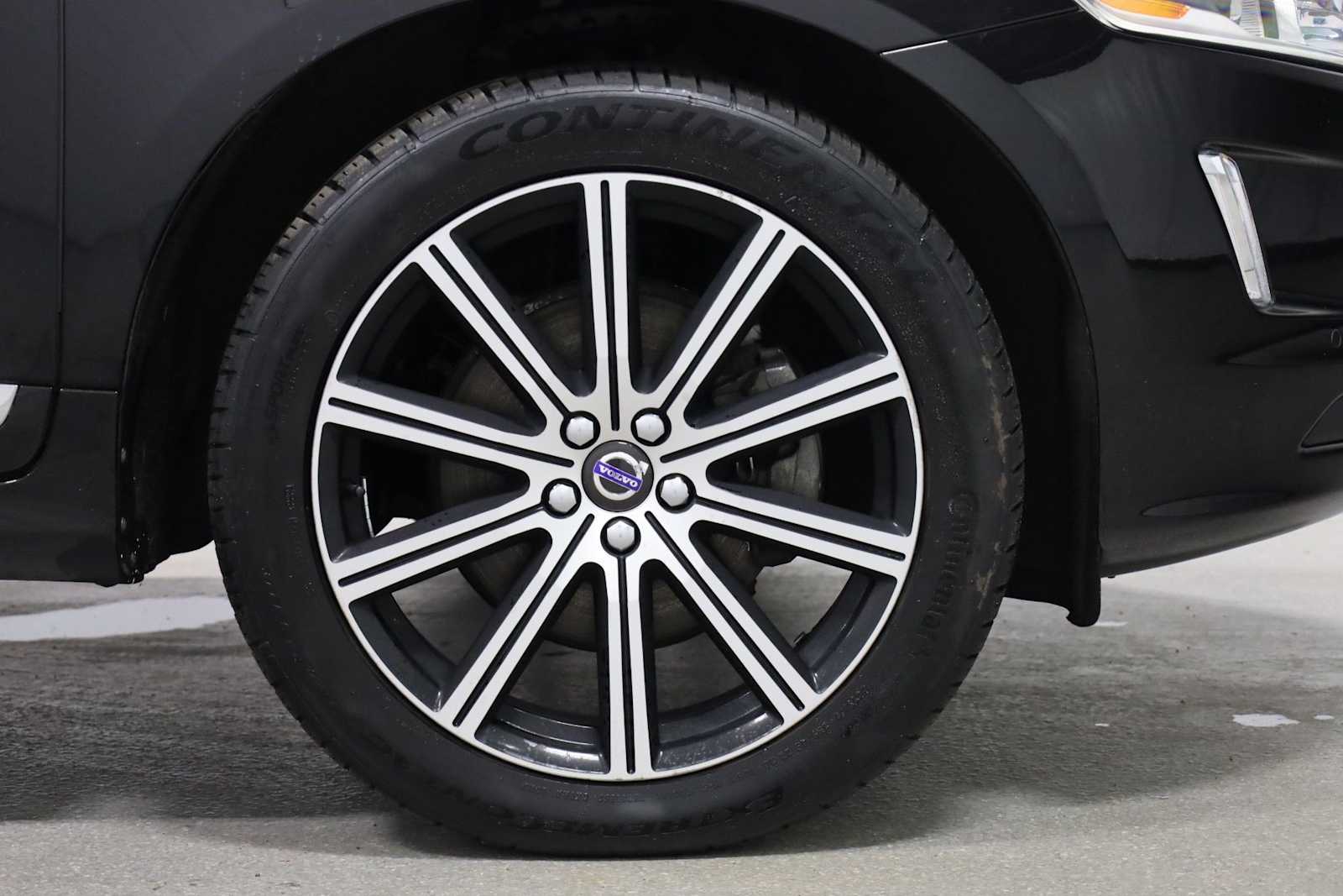 Thumbnail: 2016 Volvo XC60 - 12