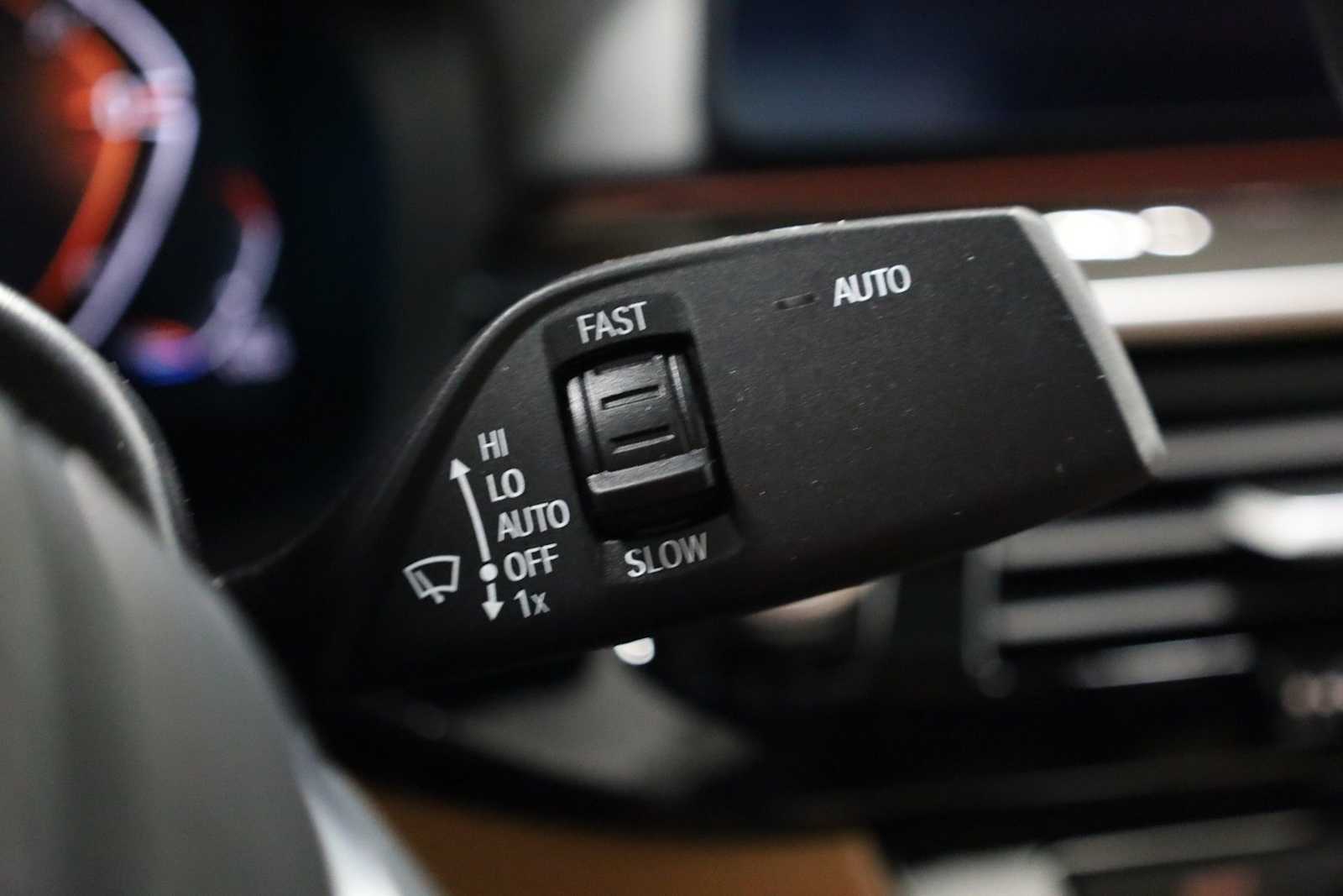 Thumbnail: 2022 BMW 5 Series - 27