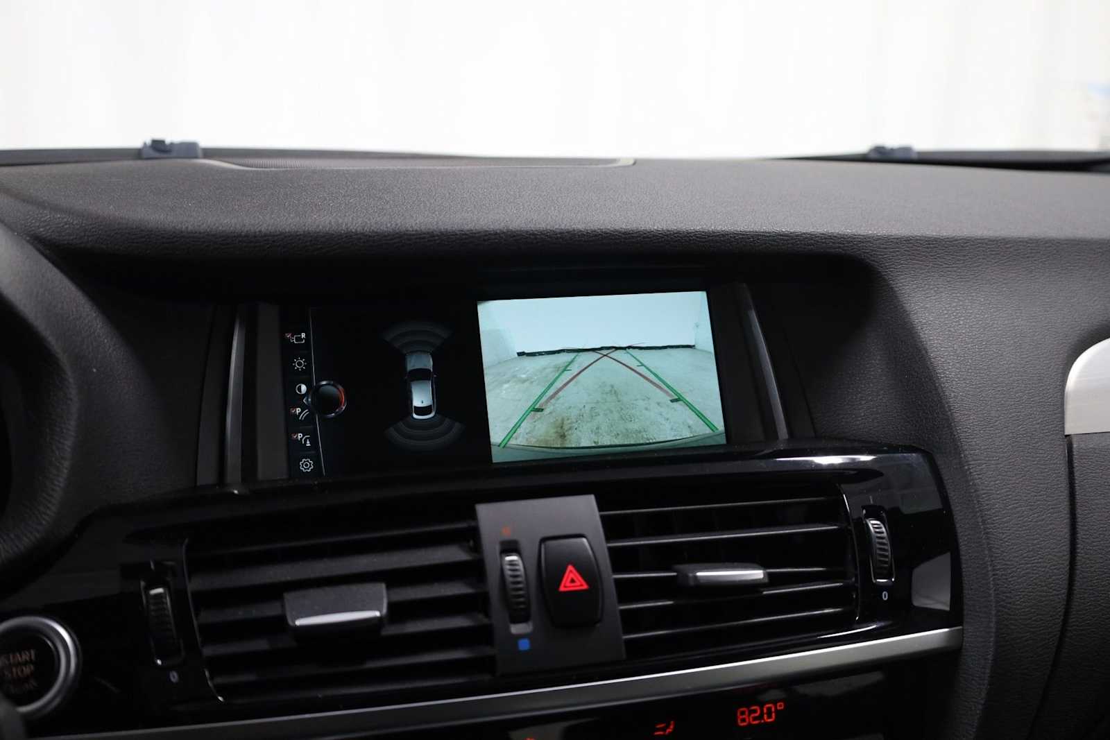 Thumbnail: 2017 BMW X4 - 32