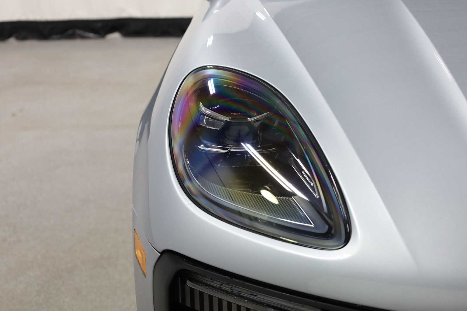 Thumbnail: 2026 Porsche Macan - 15