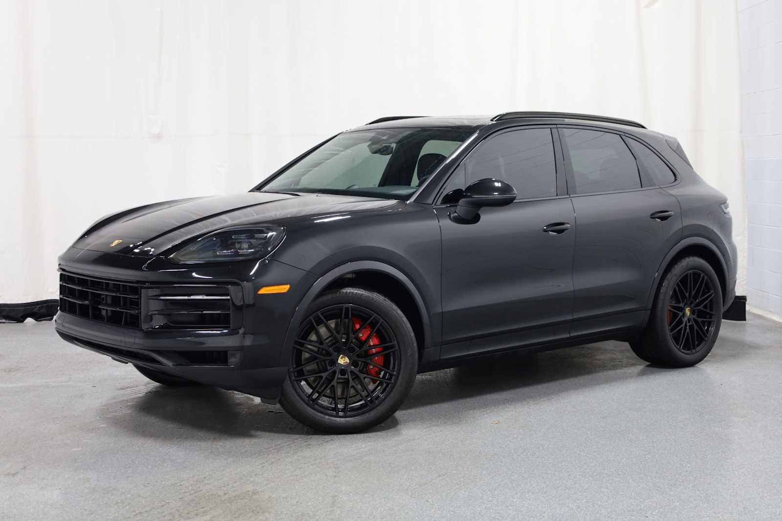 Thumbnail: 2024 Porsche Cayenne - 1