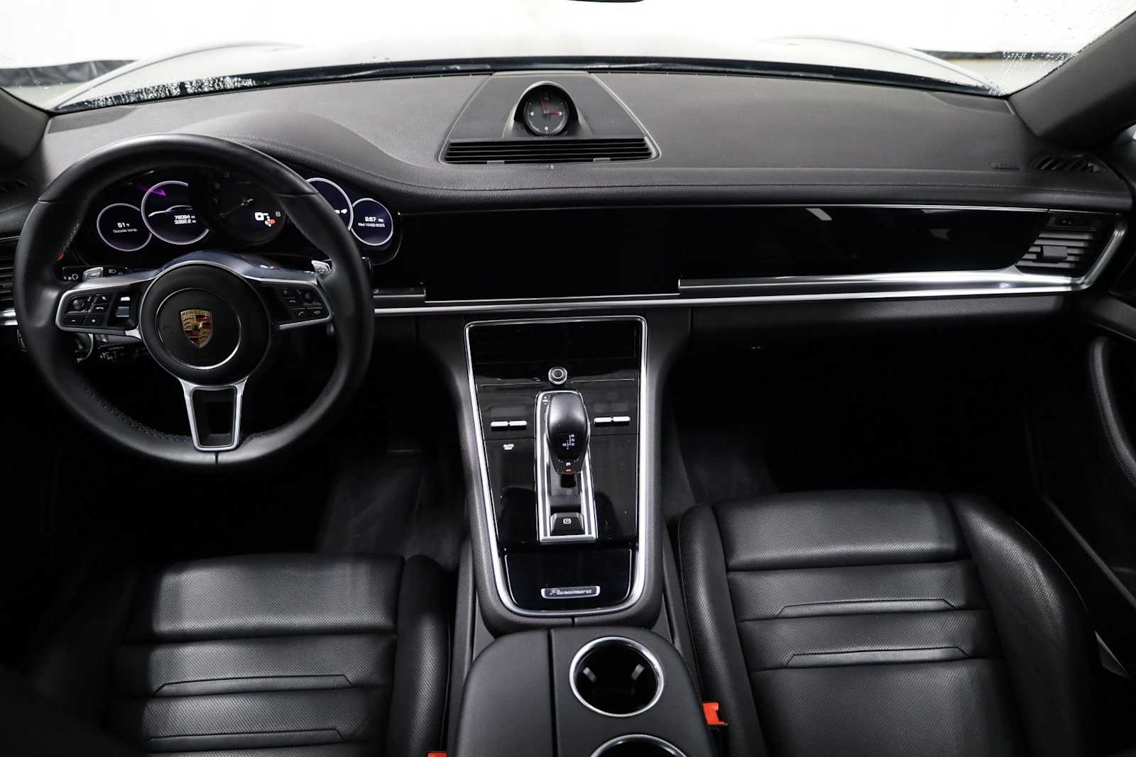 Thumbnail: 2018 Porsche Panamera - 25