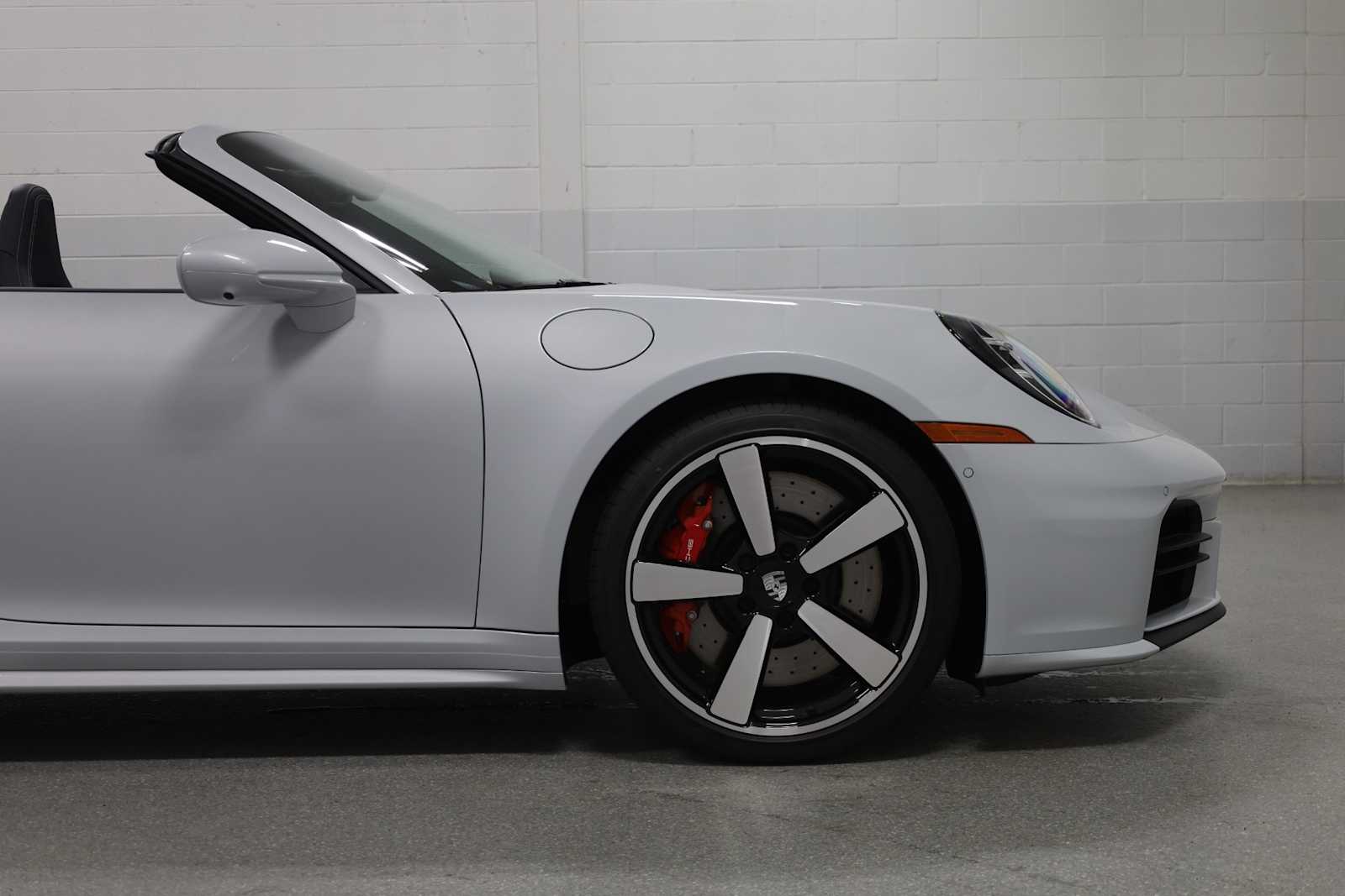 Thumbnail: 2025 Porsche 911 - 12