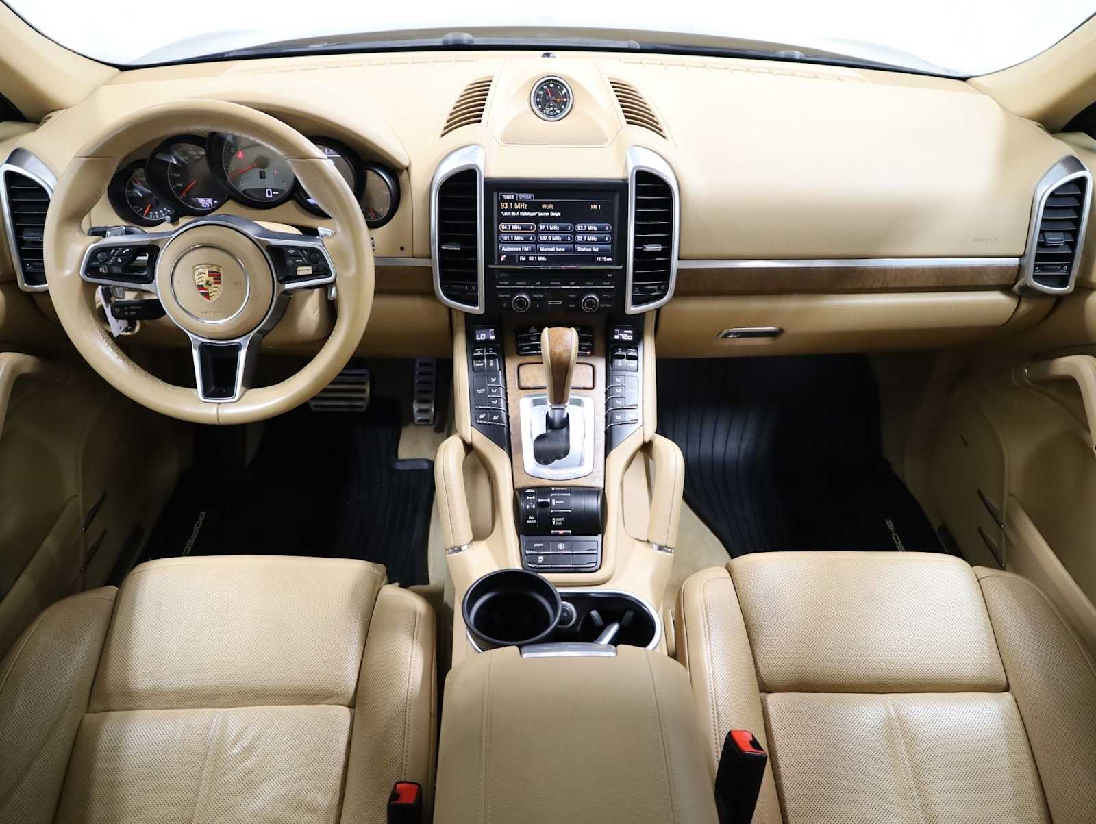 Thumbnail: 2015 Porsche Cayenne - 26