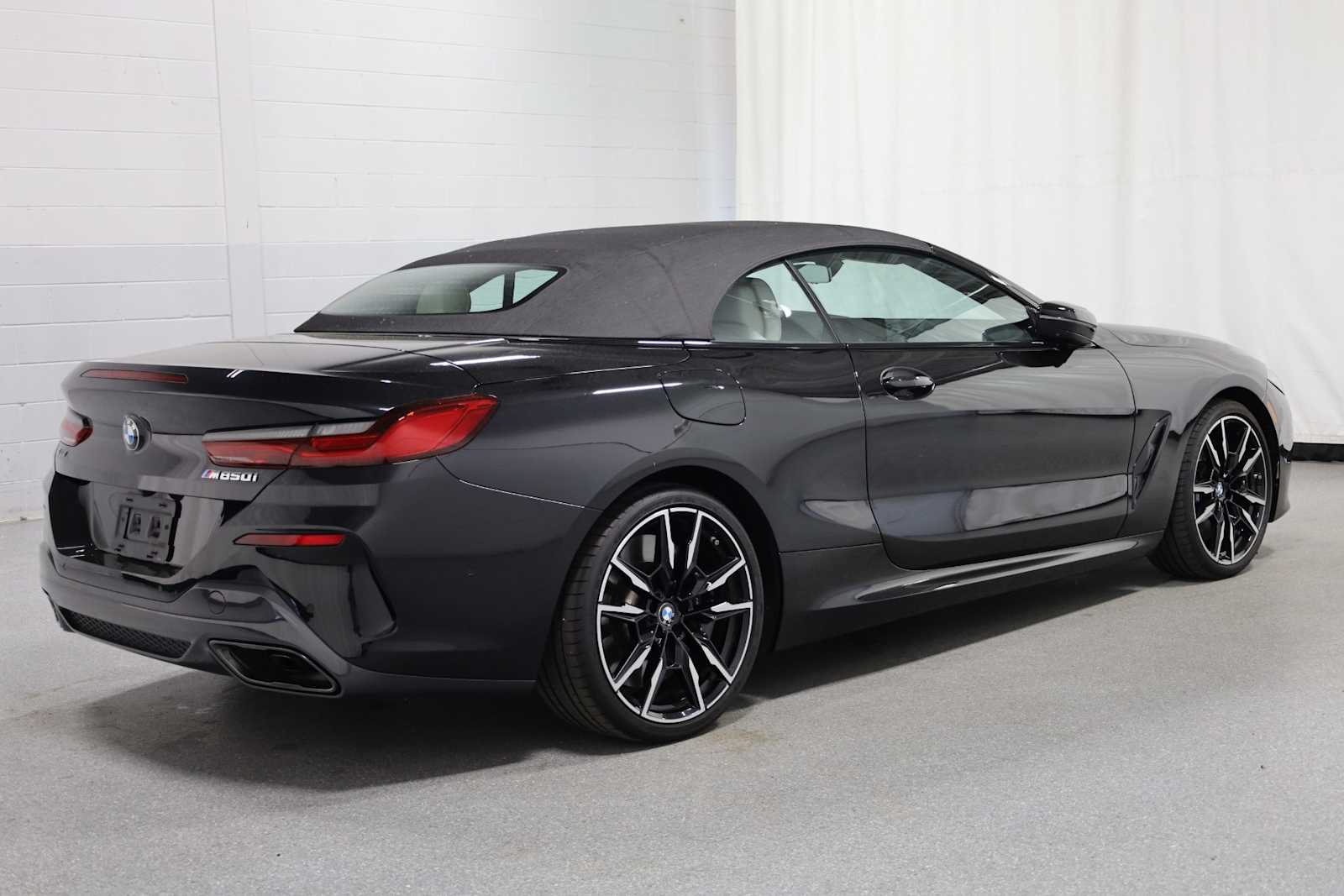 Thumbnail: 2024 BMW 8 Series - 9