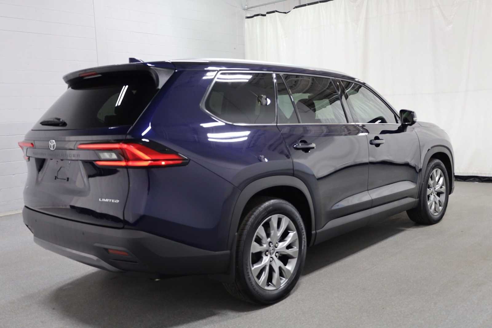 Thumbnail: 2024 Toyota Grand Highlander - 9