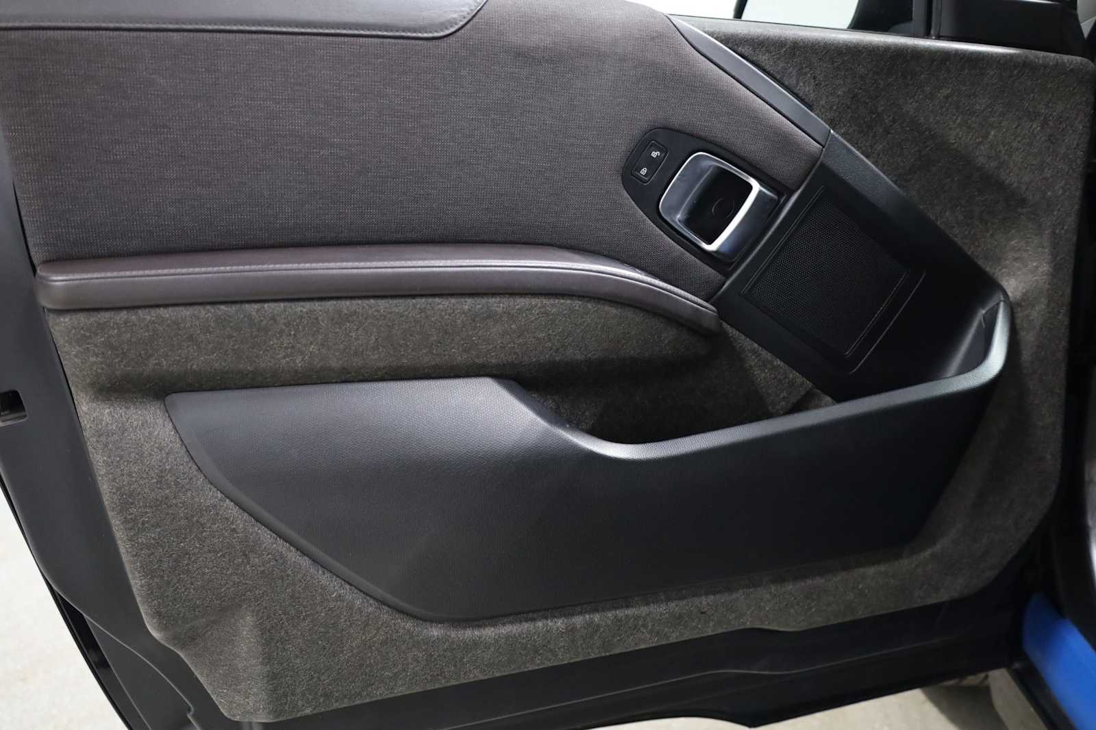 Thumbnail: 2016 BMW i3 - 16