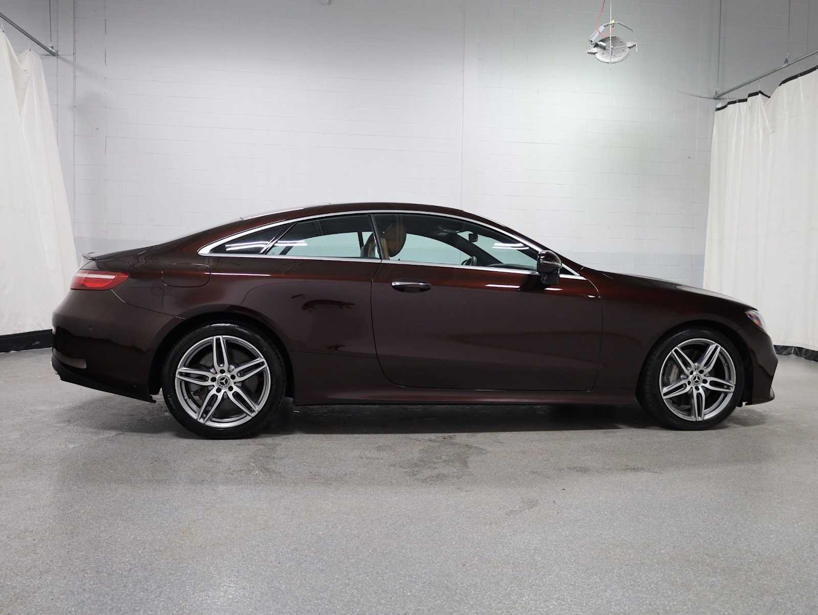 Thumbnail: 2020 Mercedes-Benz E-Class - 11