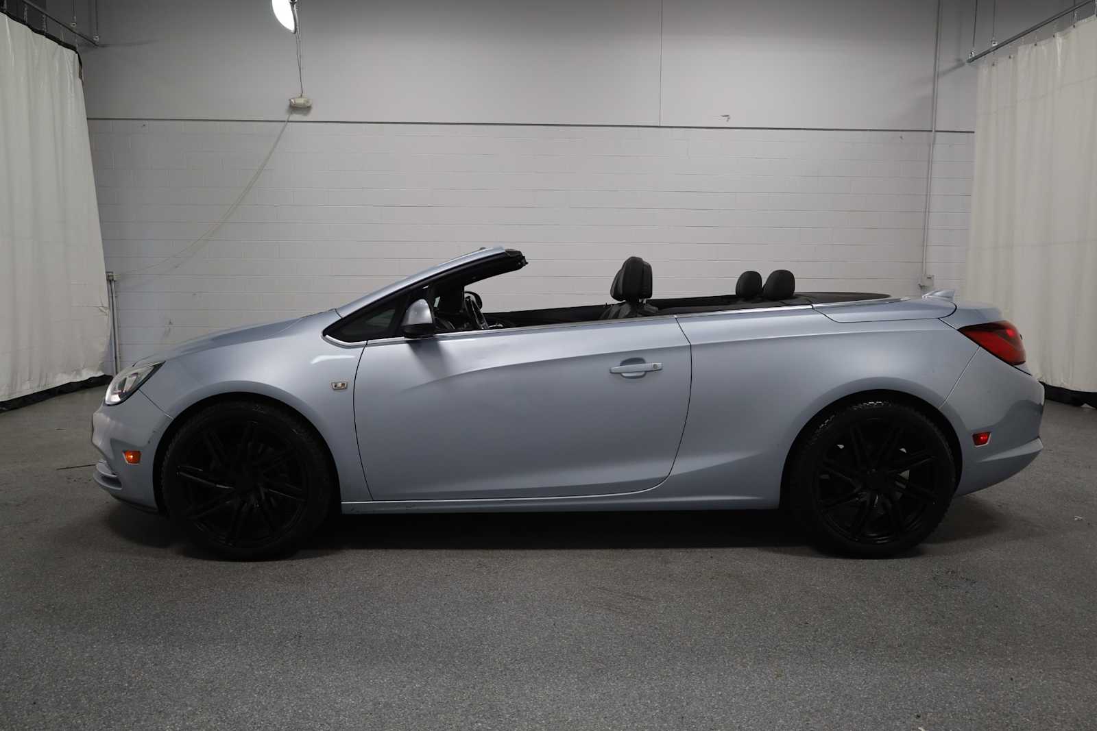 Thumbnail: 2016 Buick Cascada - 2