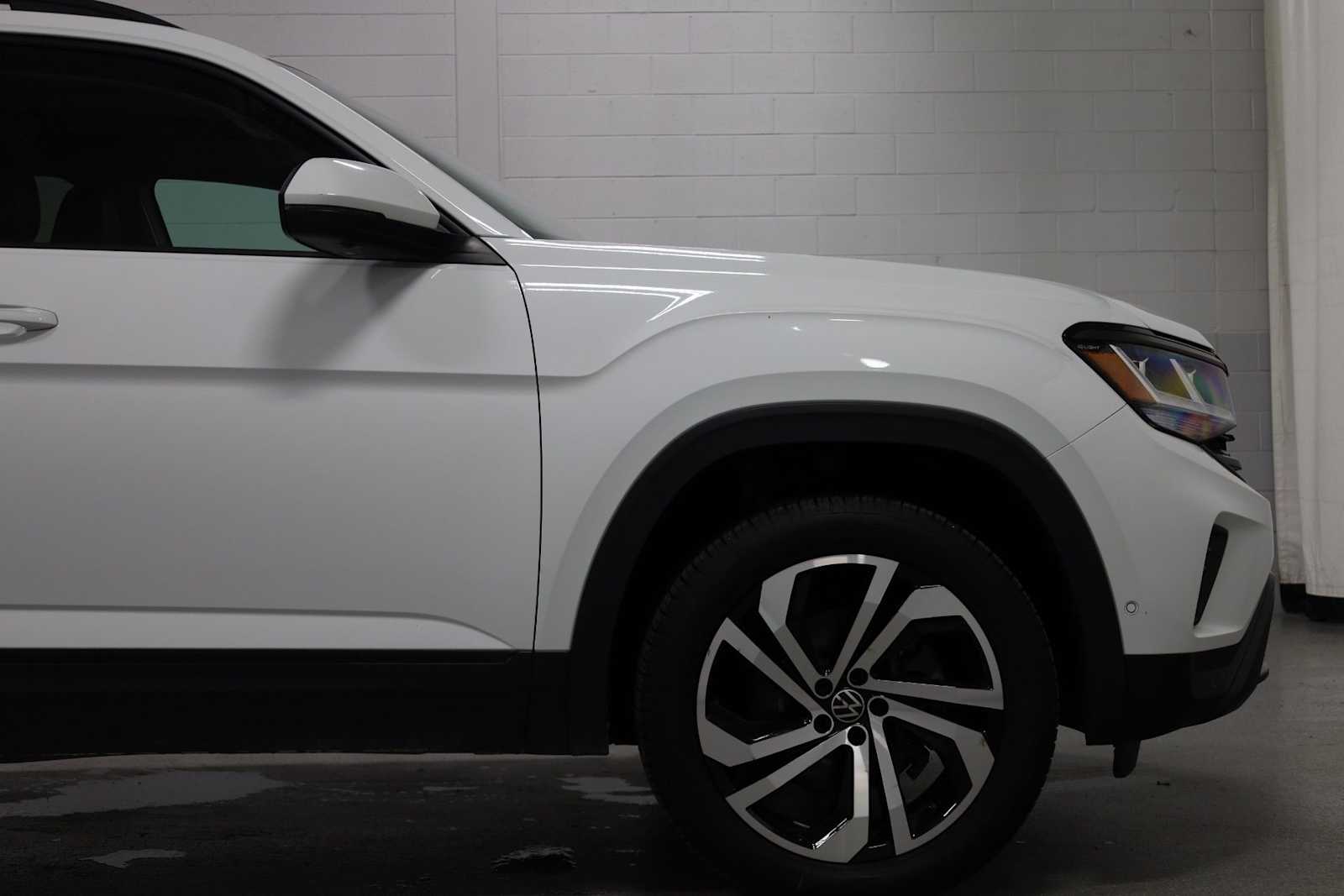 Thumbnail: 2021 Volkswagen Atlas - 11