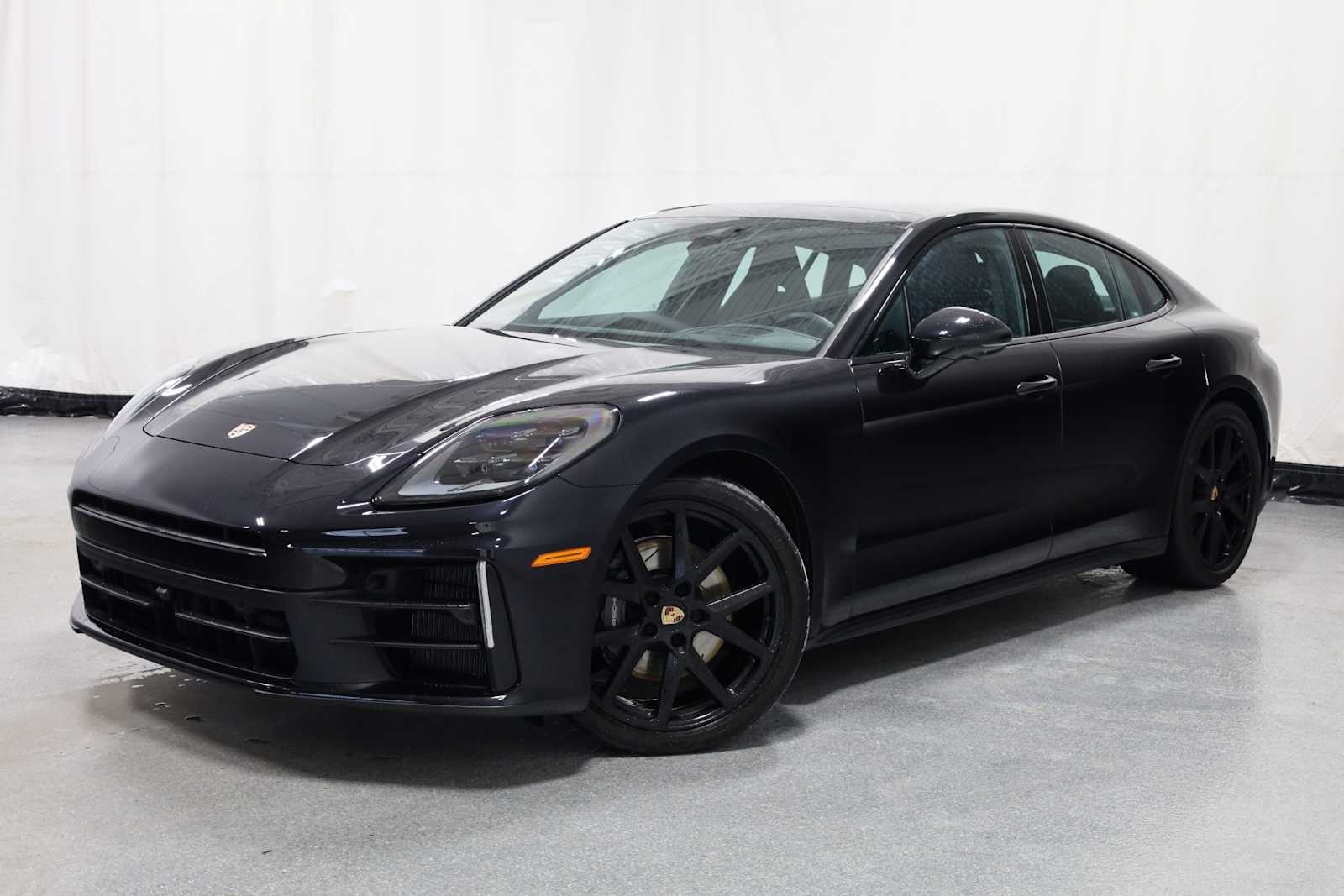 Thumbnail: 2025 Porsche Panamera - 1