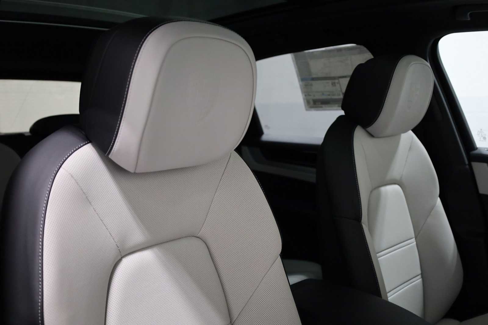 Thumbnail: 2026 Porsche Cayenne - 21