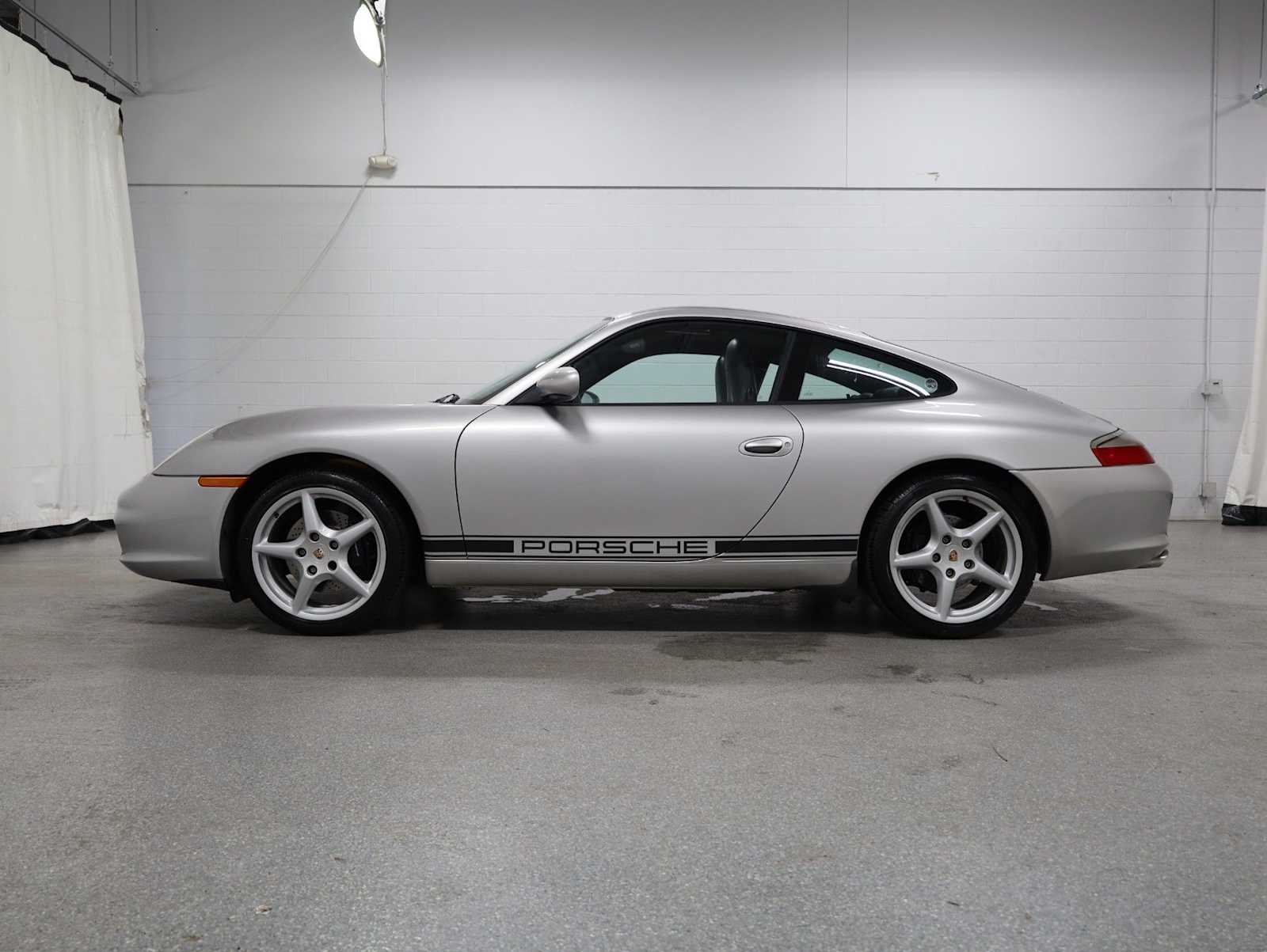 Thumbnail: 2003 Porsche 911 - 2
