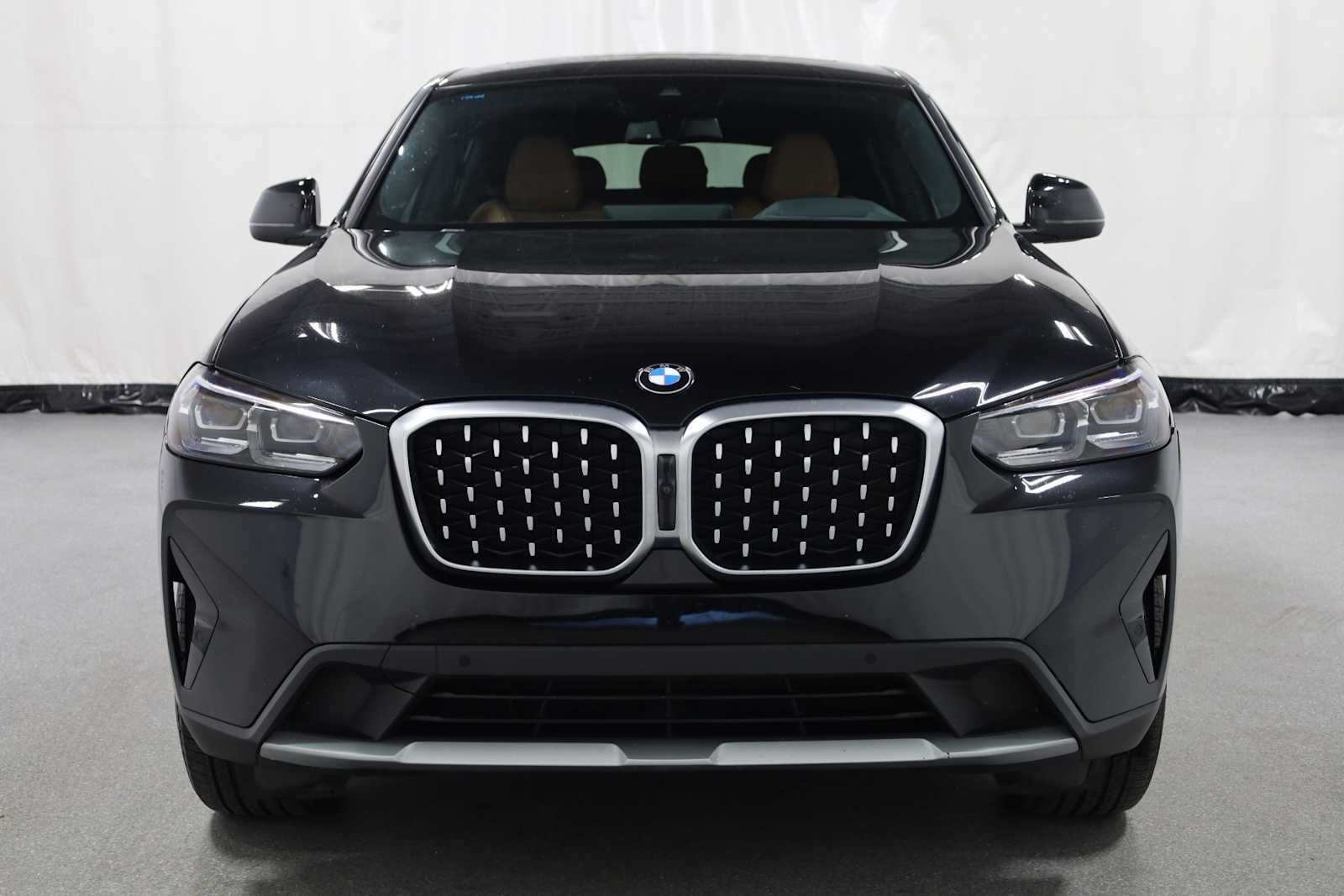 Thumbnail: 2022 BMW X4 - 14