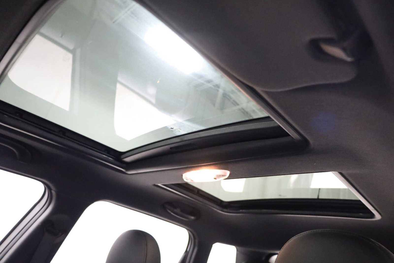 Thumbnail: 2016 MINI Cooper Countryman - 19