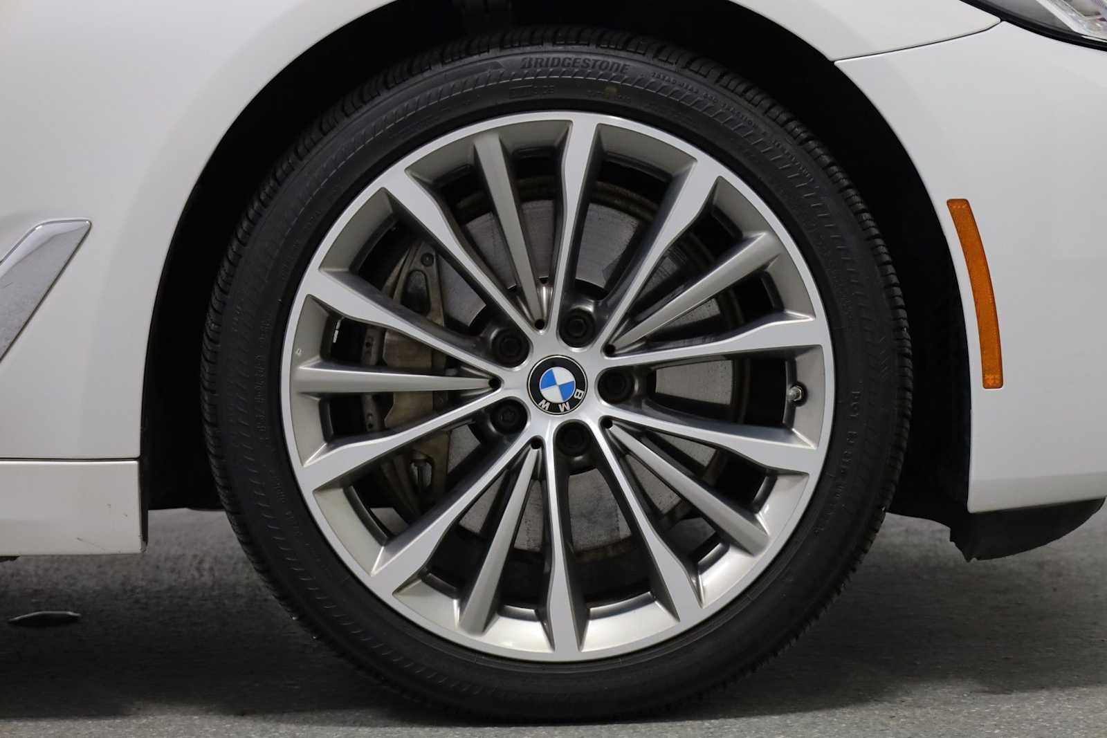 Thumbnail: 2022 BMW 5 Series - 12