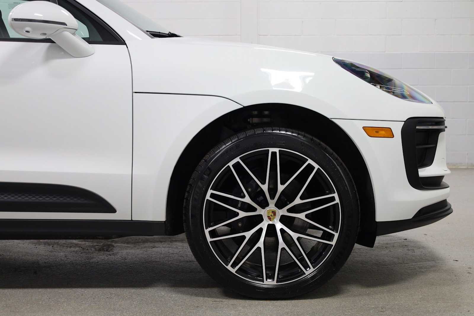 Thumbnail: 2026 Porsche Macan - 11