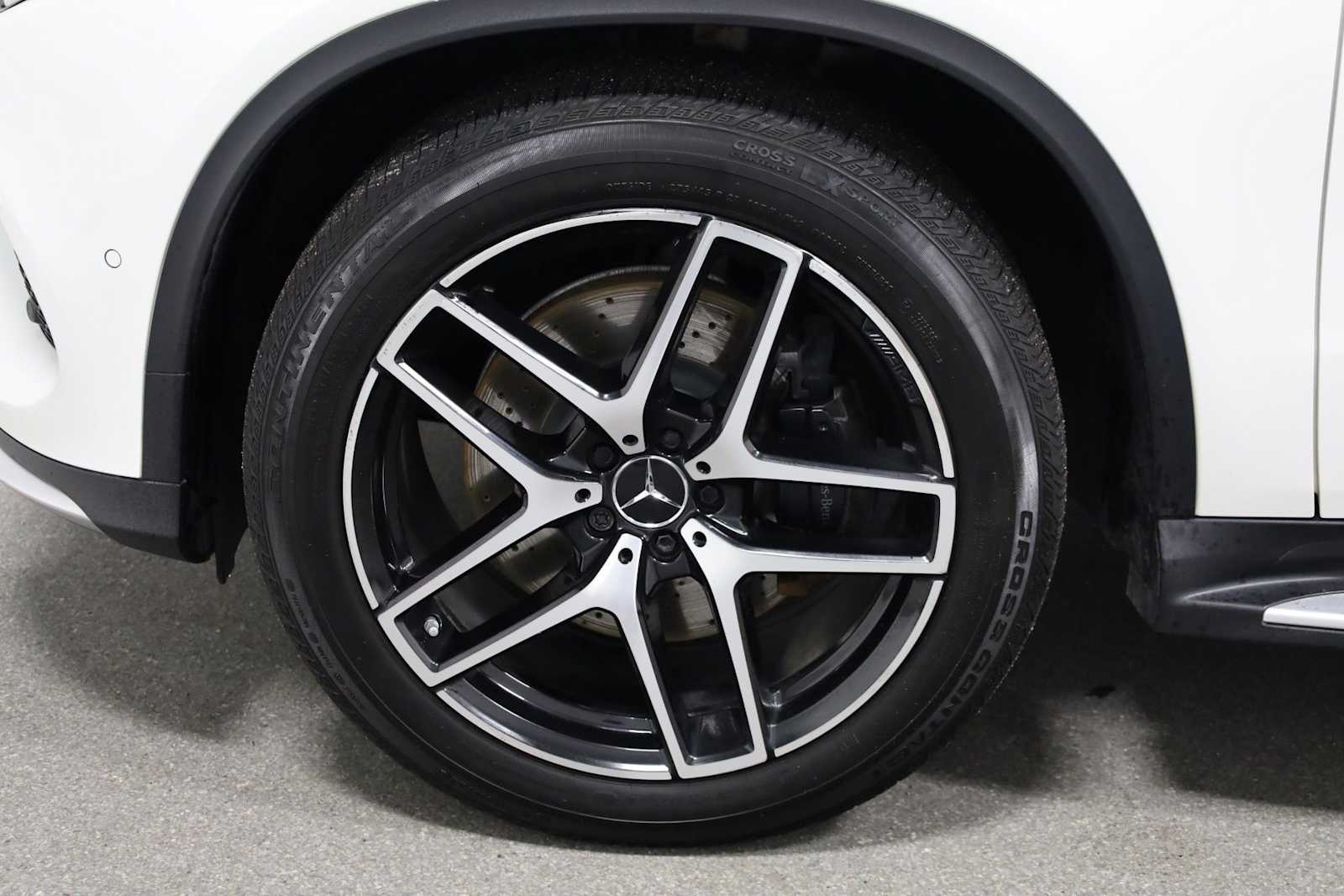 Thumbnail: 2017 Mercedes-Benz GLE - 36