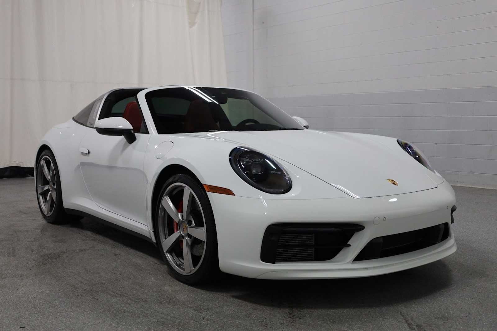 Thumbnail: 2024 Porsche 911 - 12