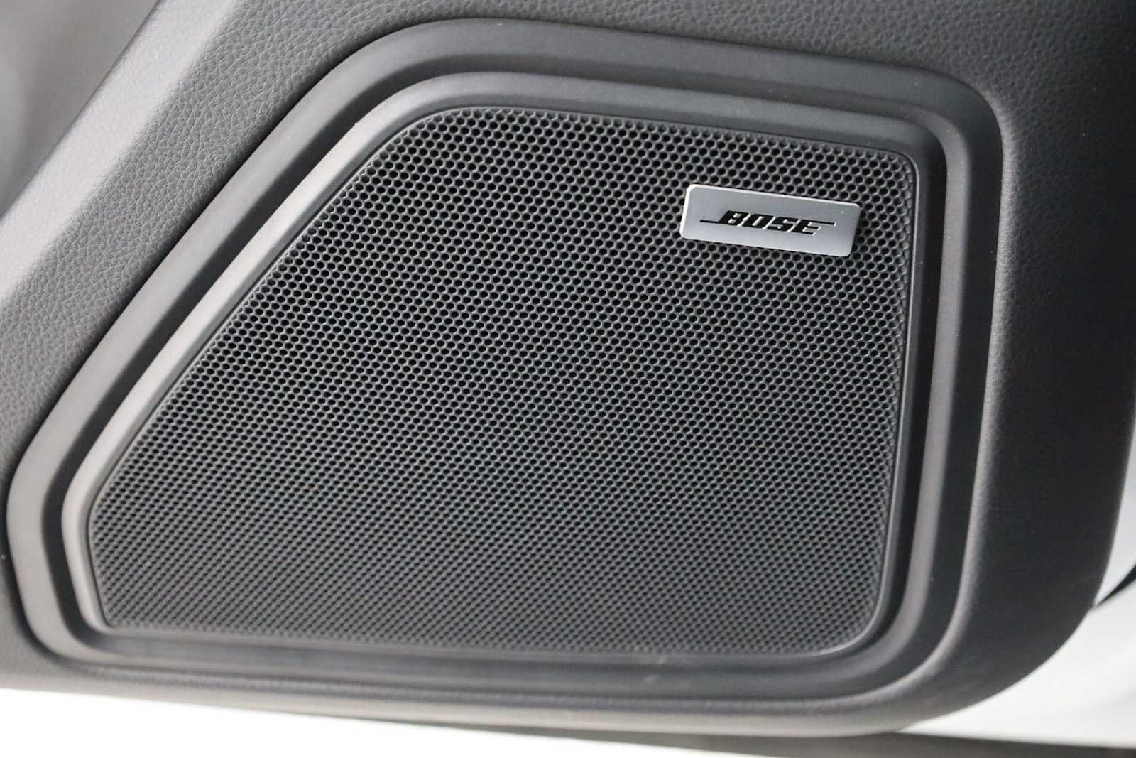 Thumbnail: 2025 Porsche Macan - 17