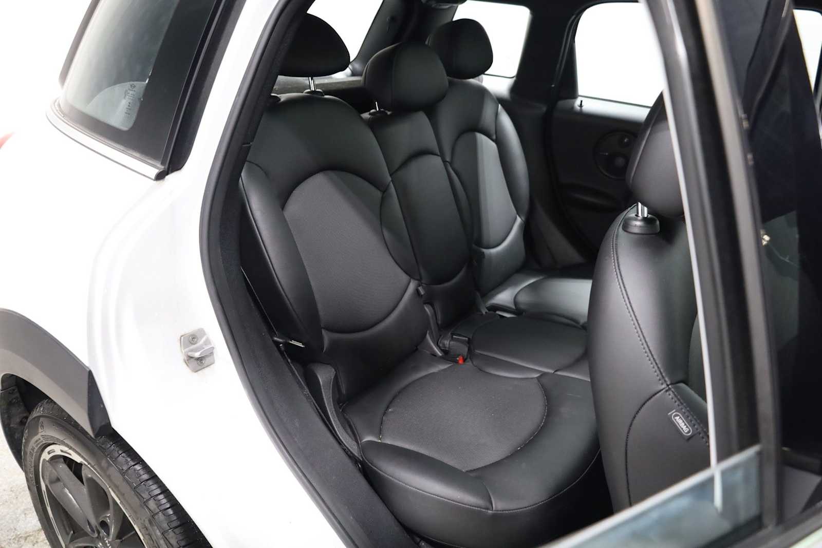 Thumbnail: 2016 MINI Cooper Countryman - 33